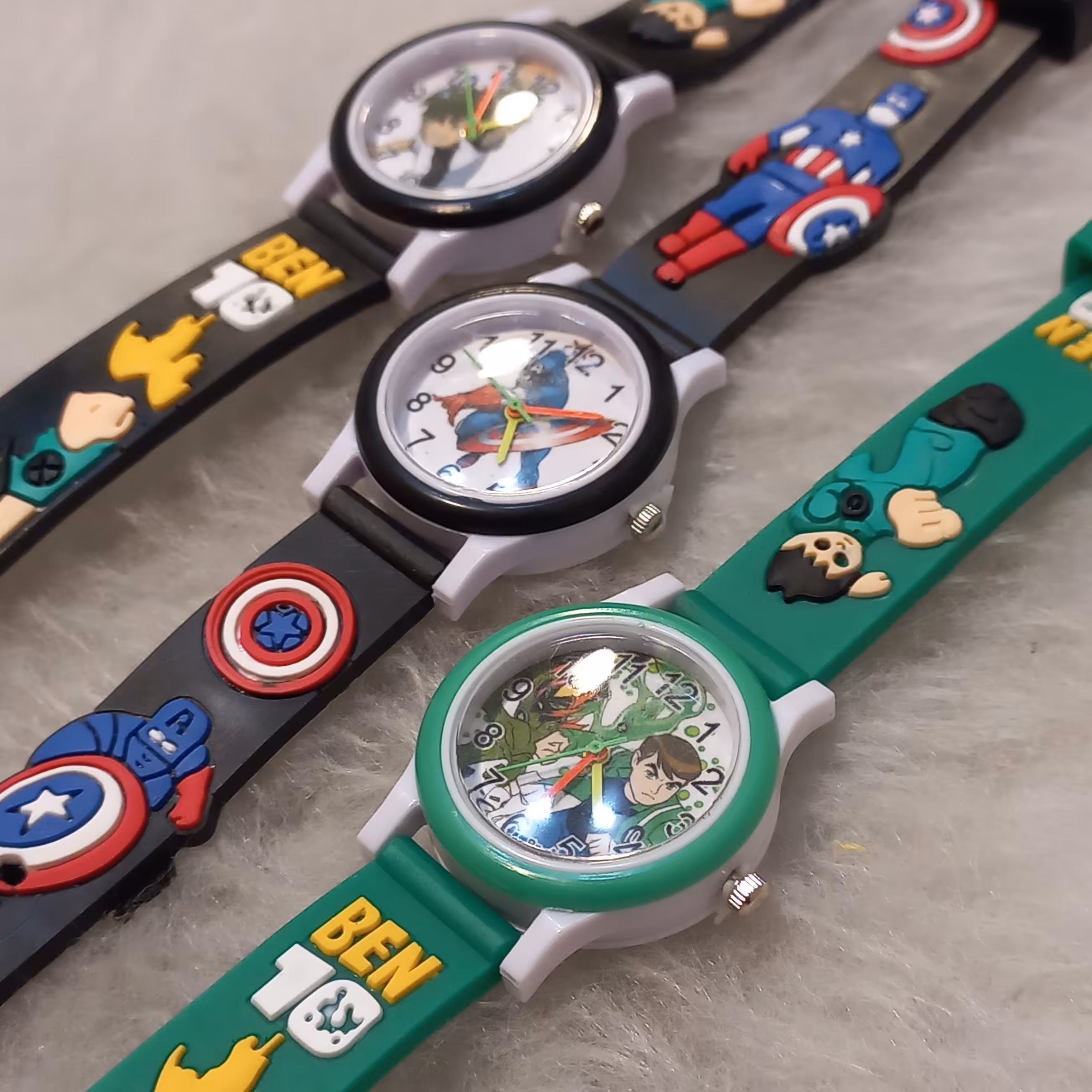 ساعت مچی پسرانه بندلاستیکی