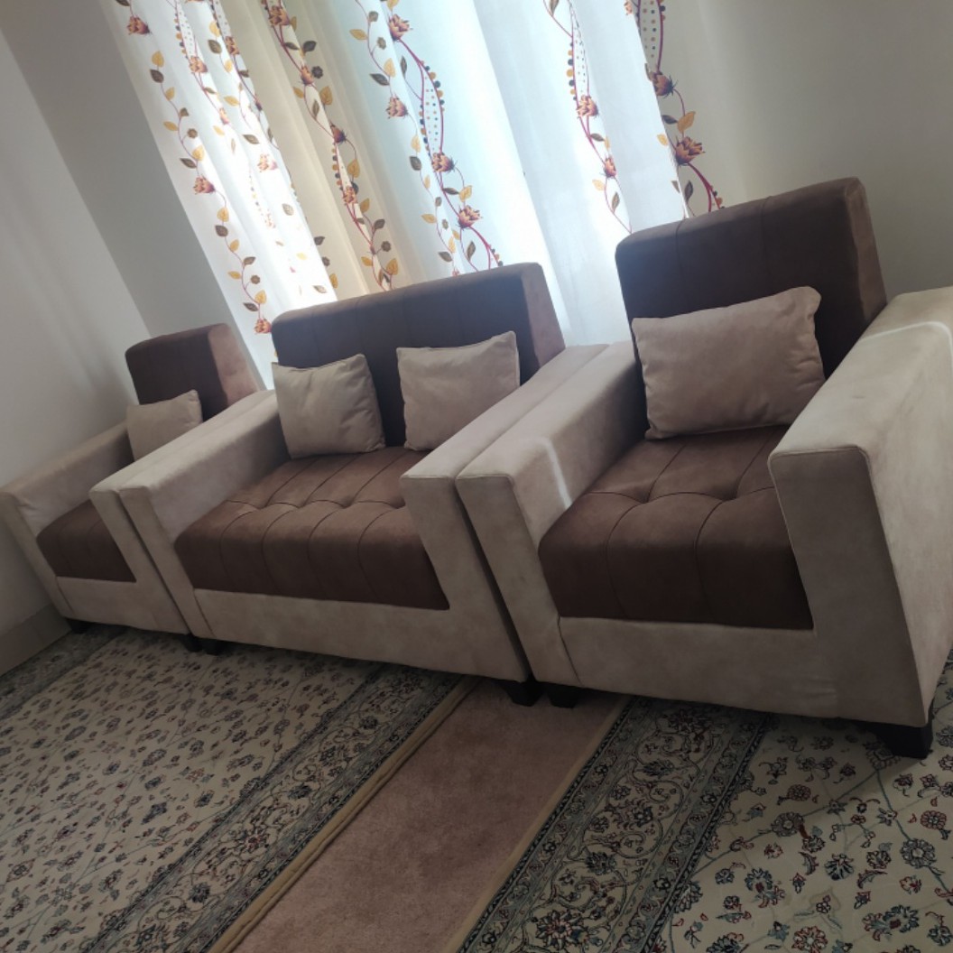 مبل مکعبی ساده(هزینه ارسال با مشتری)