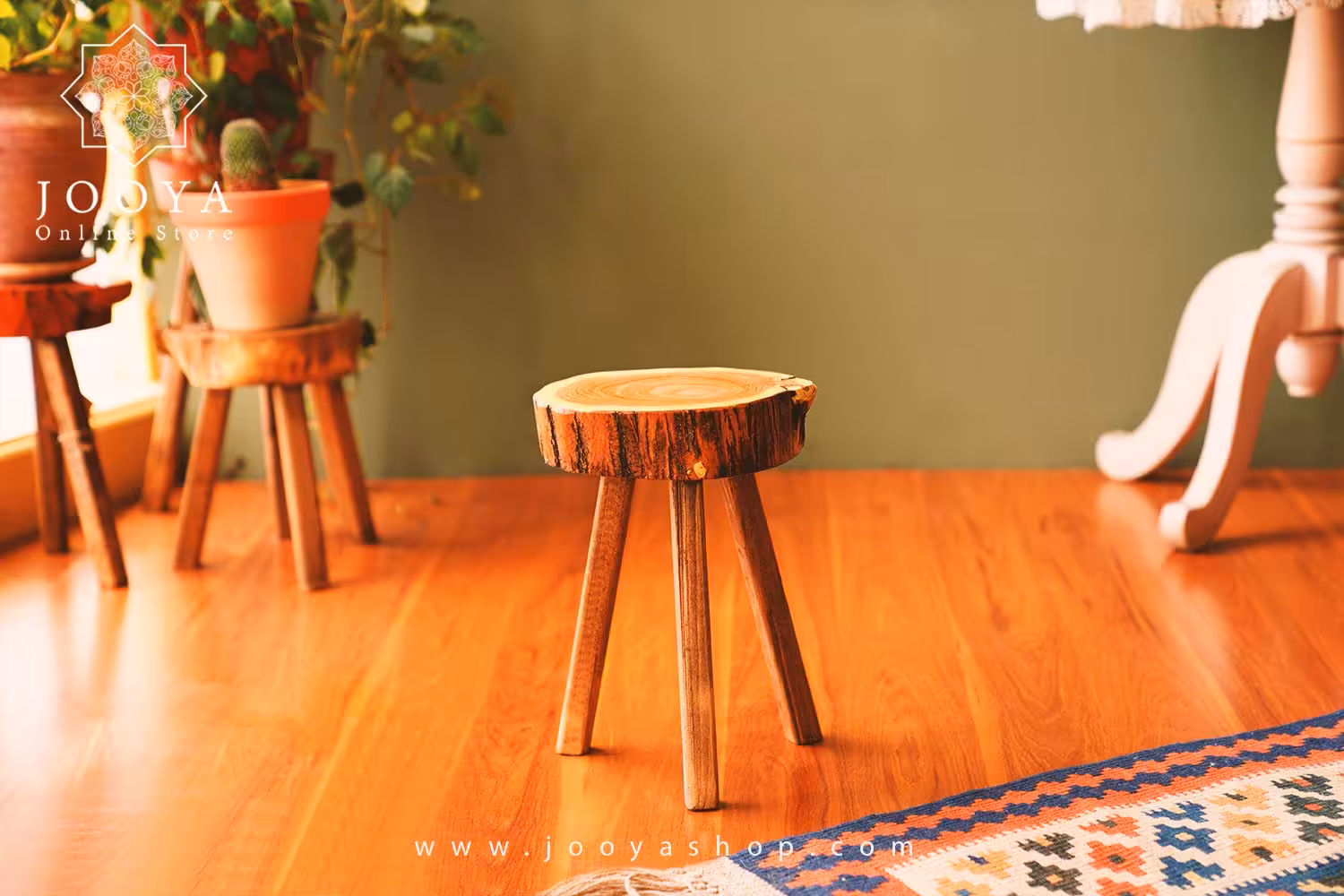 استند چوبی بهارا