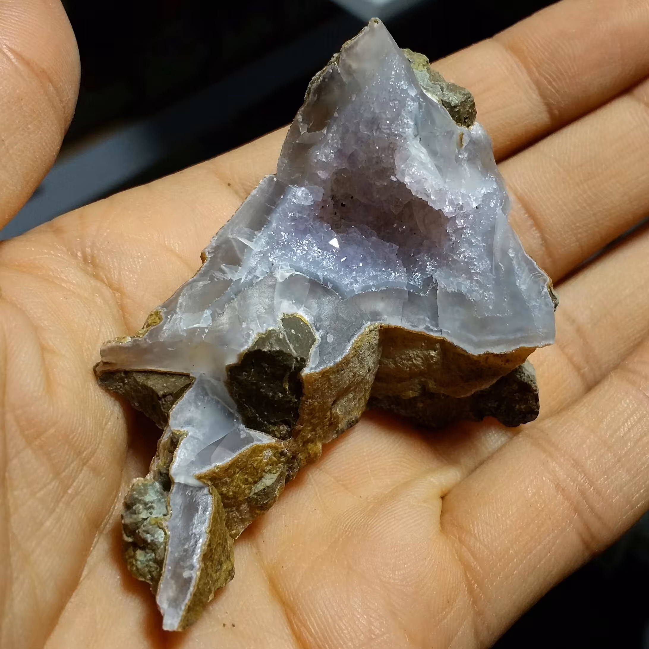 سنگ راف آمیتیس بلور  شکری بسیار زیبا دیدنی کاملا طبیعی شاهکار خلقت خااااص
سایز درشت
کد 7961