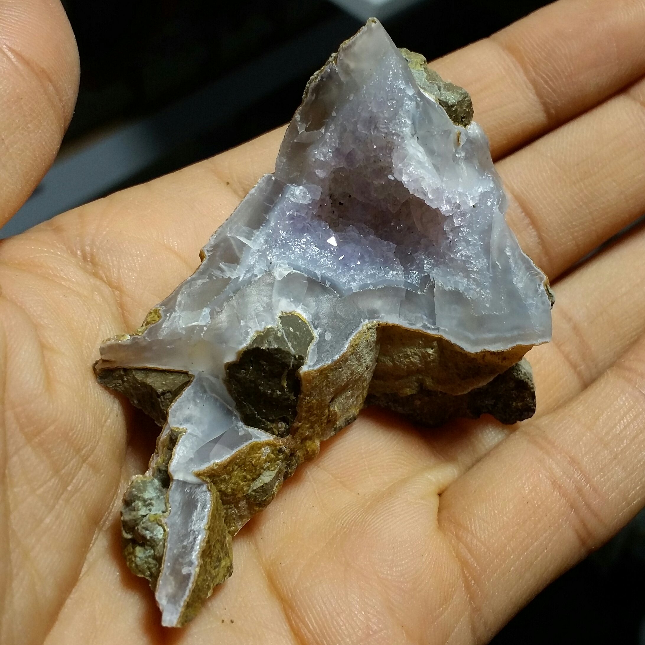 سنگ راف آمیتیس بلور  شکری بسیار زیبا دیدنی کاملا طبیعی شاهکار خلقت خااااص
سایز درشت
کد 7961