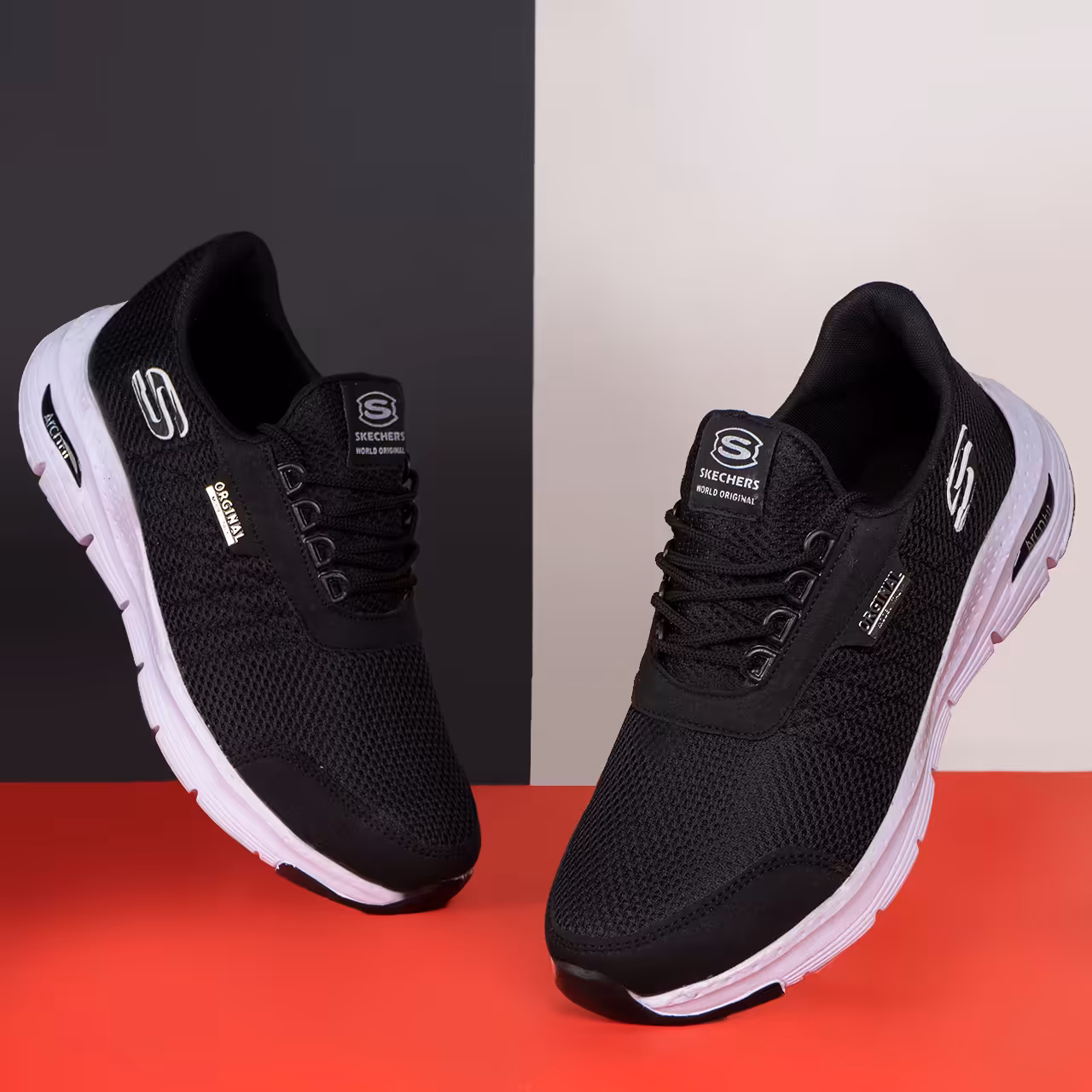 کفش اسکیجرزمردانه مشکی زیره سفید مدل zigzag