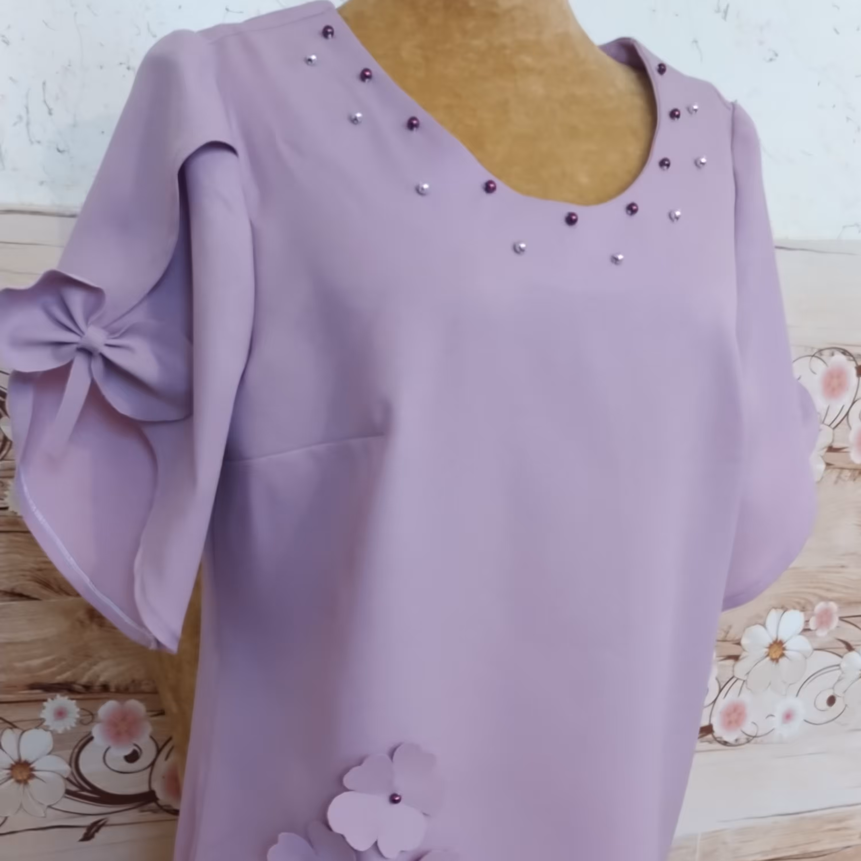 شومیزمرواریددوزی شده یاسی رنگ جنس کرپ اسکاچی مناسب سایز 42قد70