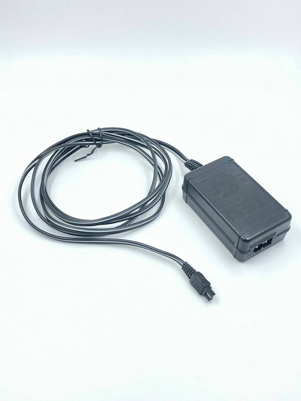 شارژر دوربین سونی Sony AC-L200 (دست دوم)