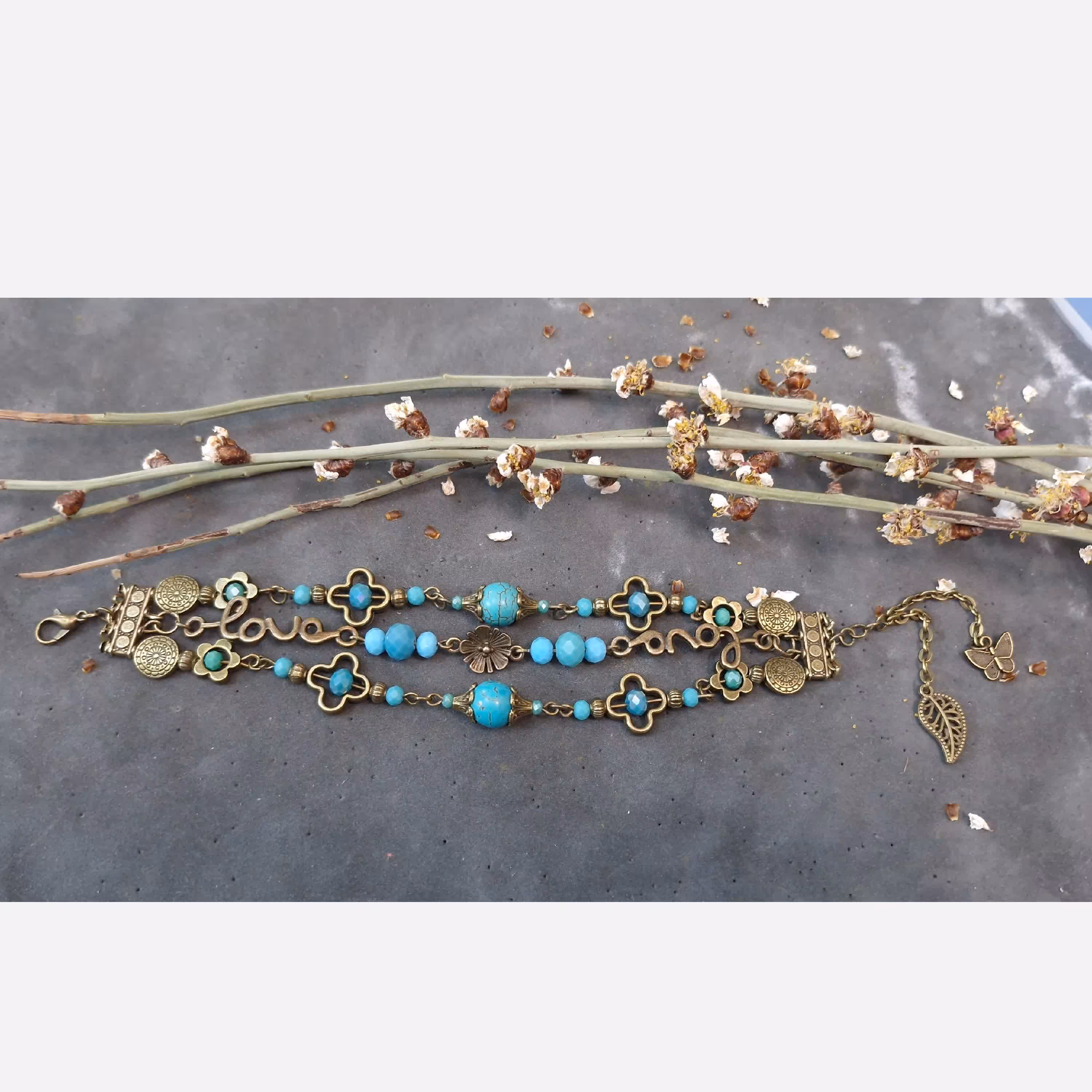 دستبند زیبا وپُر کار طرح قجری قابل سفارش در رنگبندی وطرح دلخواه 