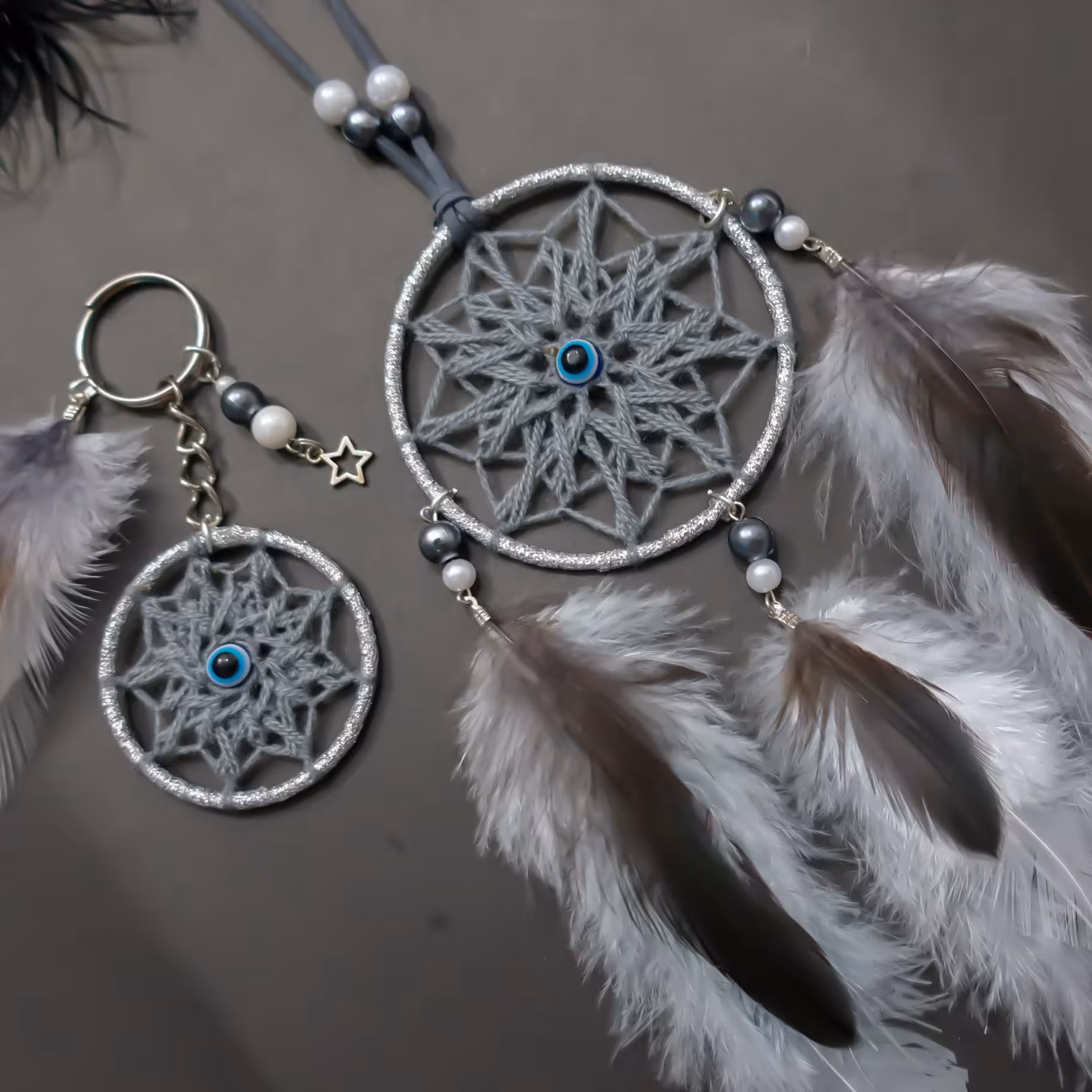 اویز ماشین و جاسوئیچی طرح دریم کچر با رنگ طوسی و ارسال رایگان ✔️ 