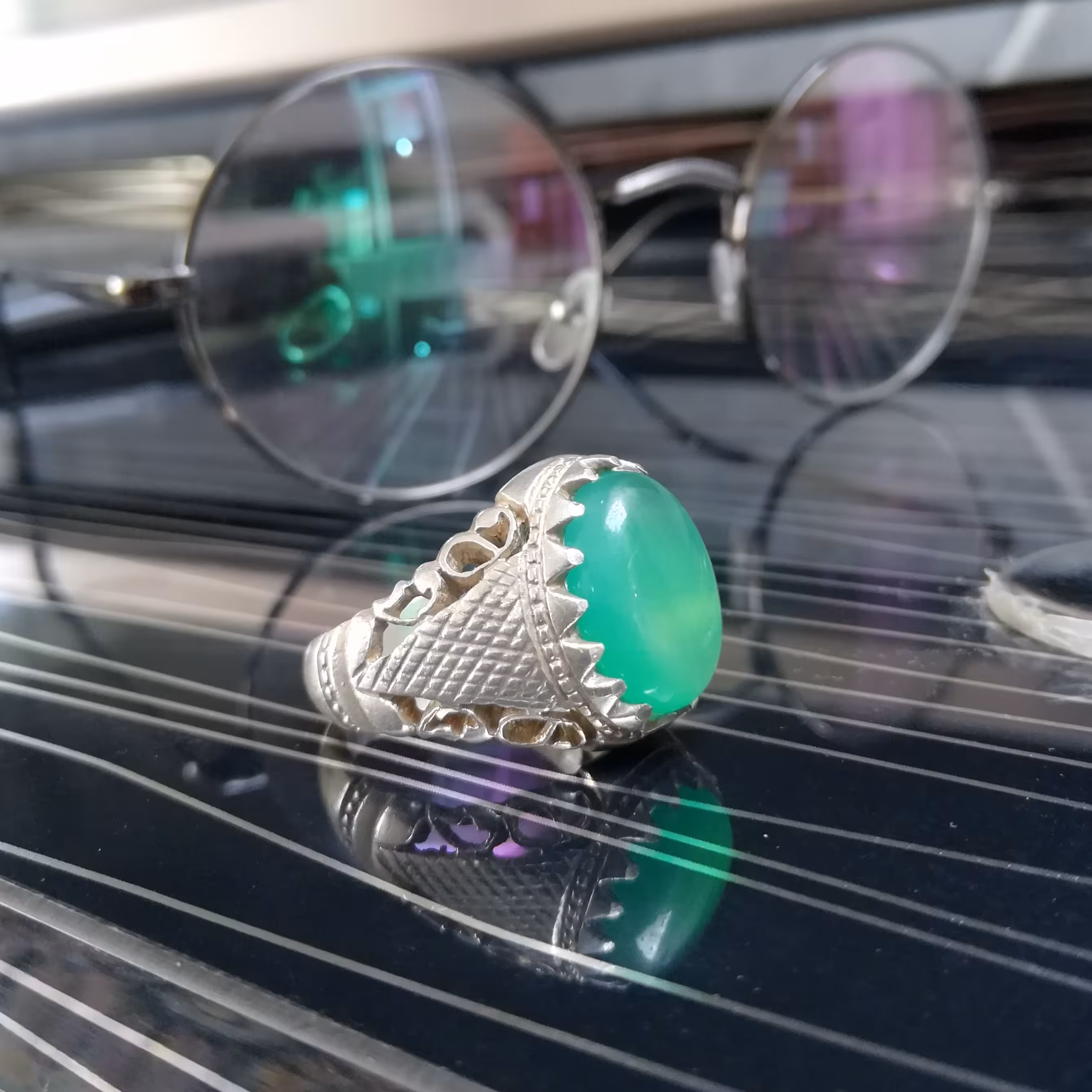 انگشتر مردانه عقیق ، نگین سبز ، رکاب نقره تایلندی