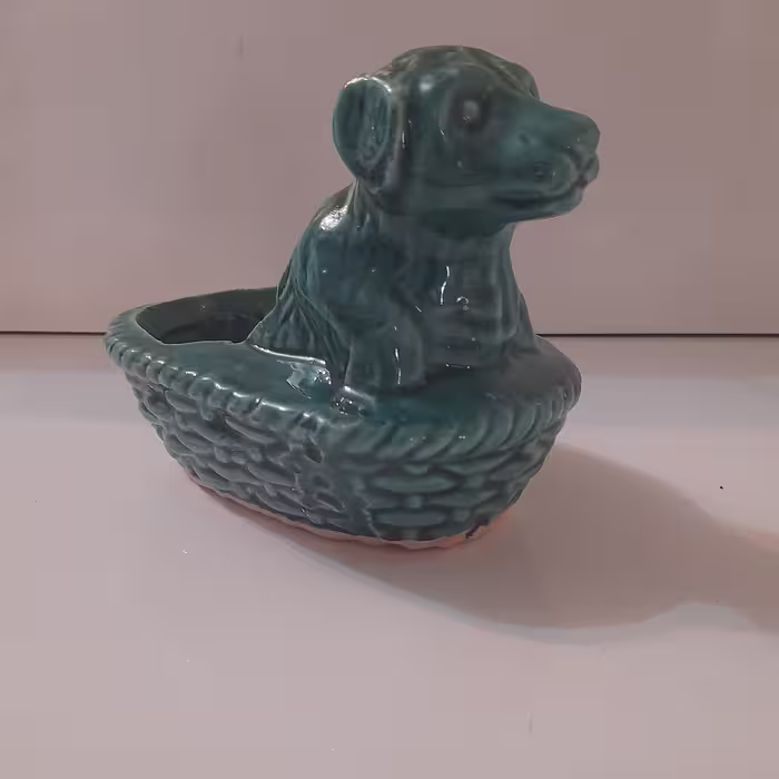 گلدان و مجسمه سگ 