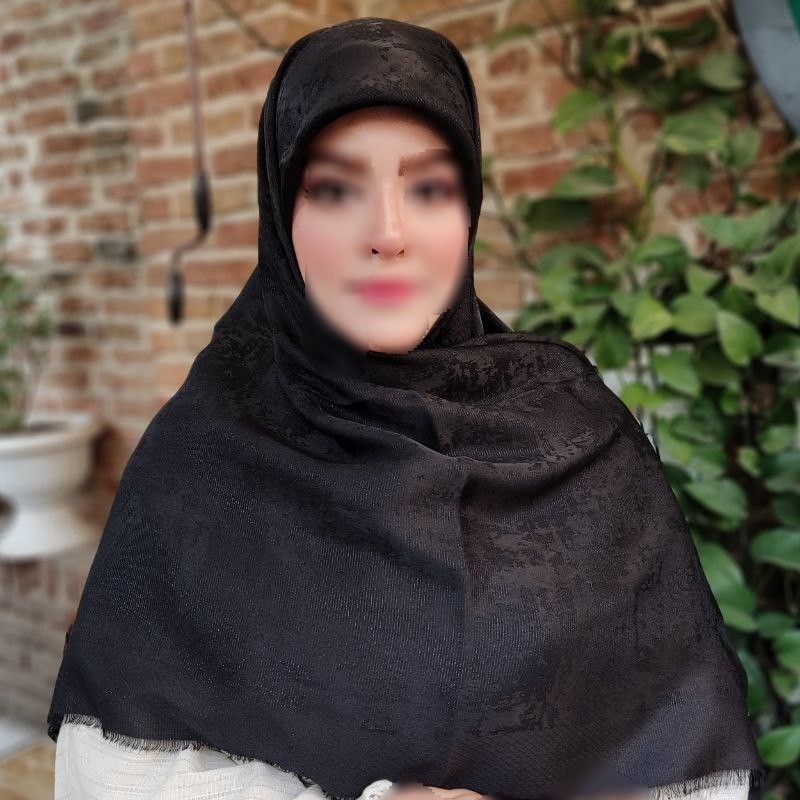 روسری نخ ابریشم ژاکارد دور رو لمه دار ریشه پرزی