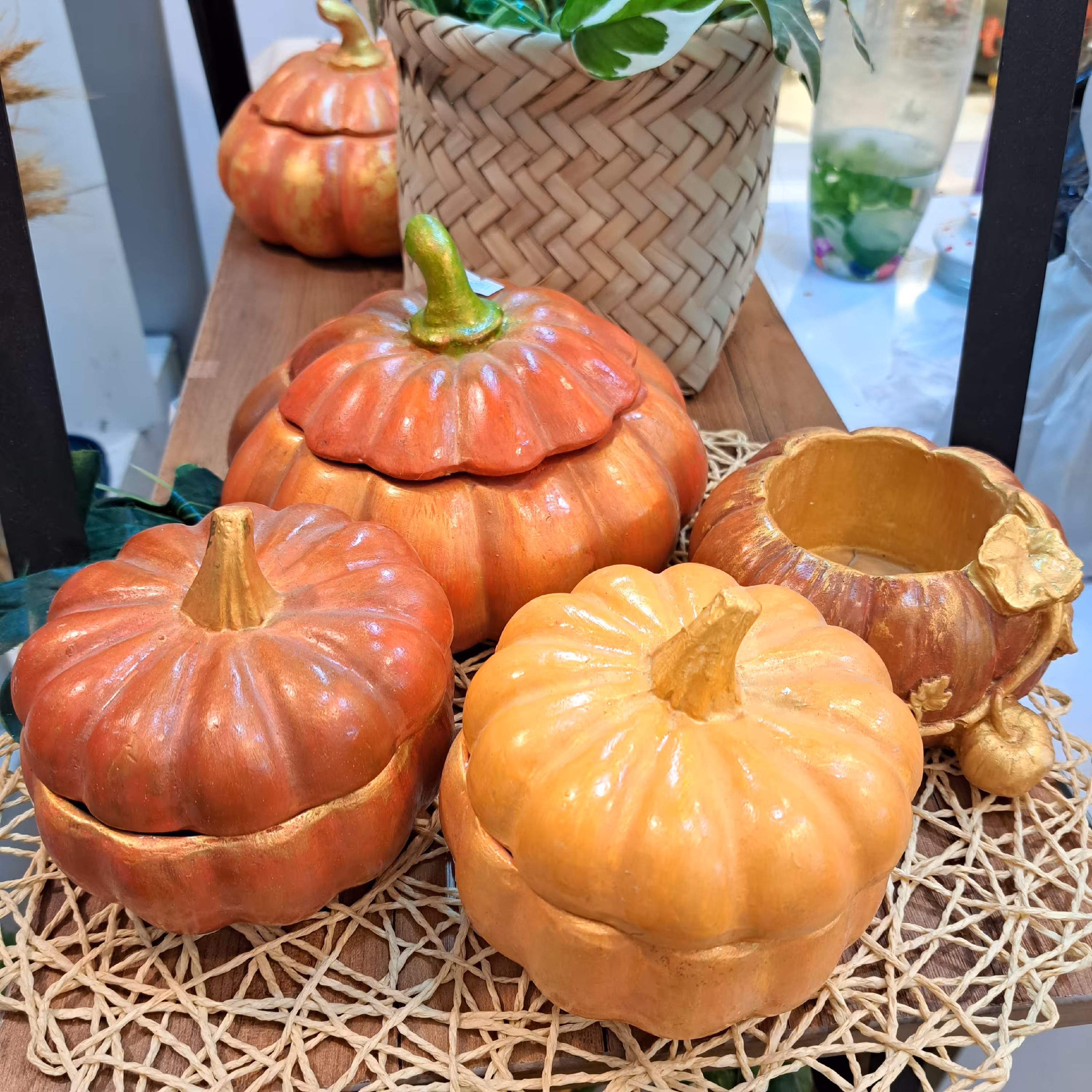 دکوری وشکلاتخوری واجیل خوری کدو