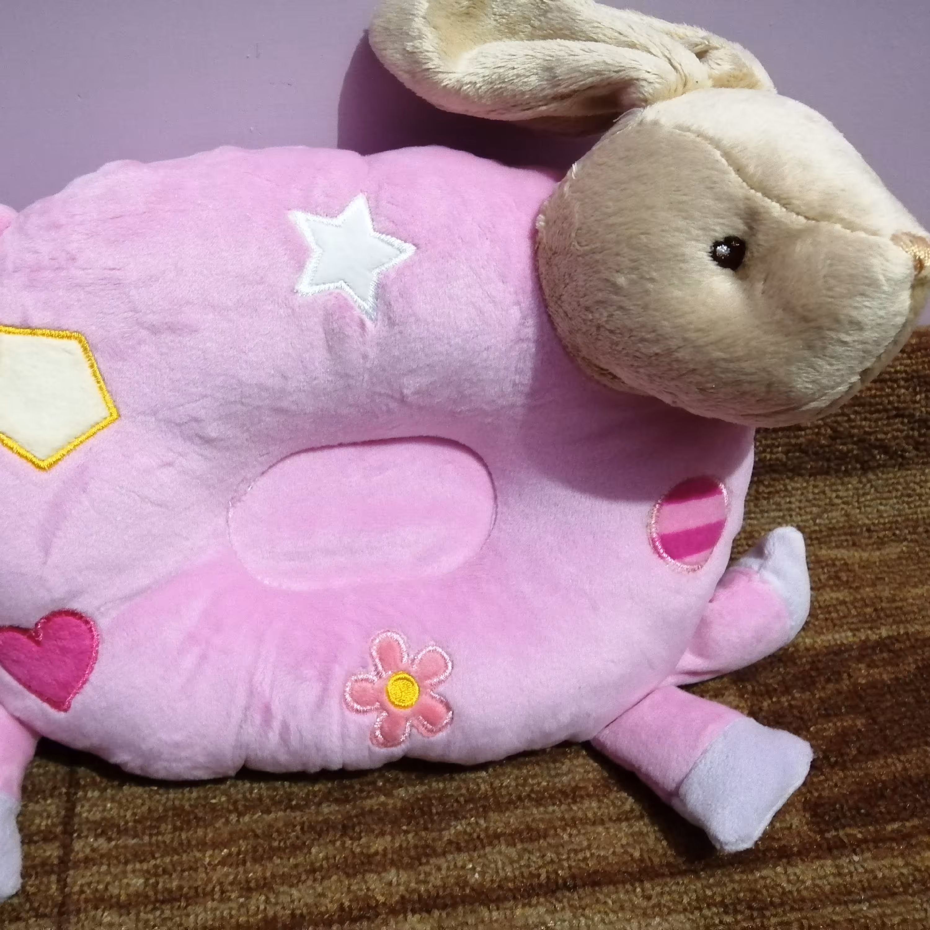 بالشت شیر دهی مخمل نرم ولطیف در عروسک های دلبر و نمکی