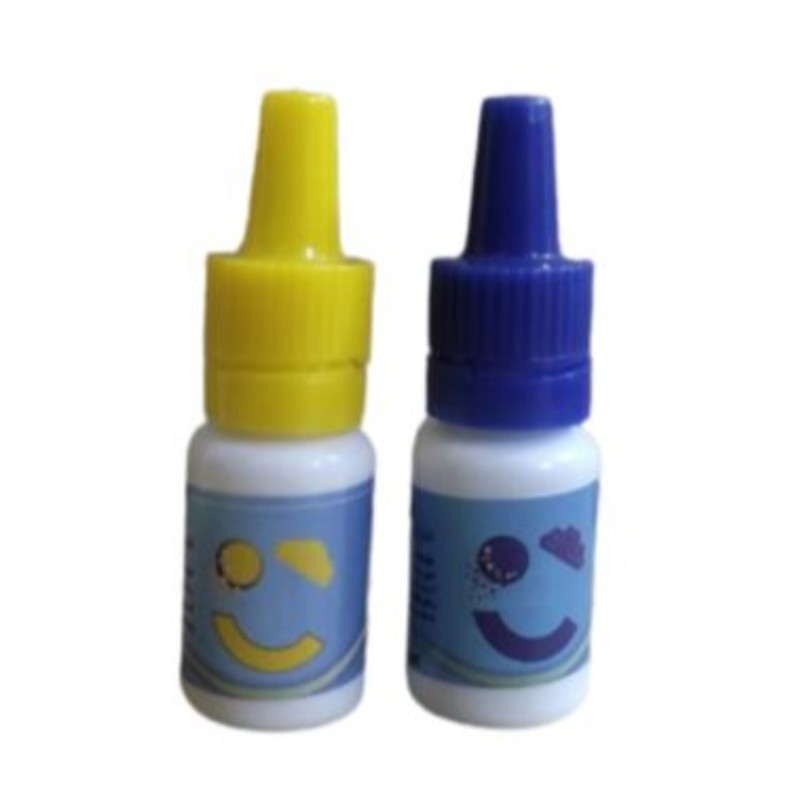 قطره چشمی توتیا دو عدد قطره روز و شب در چشم