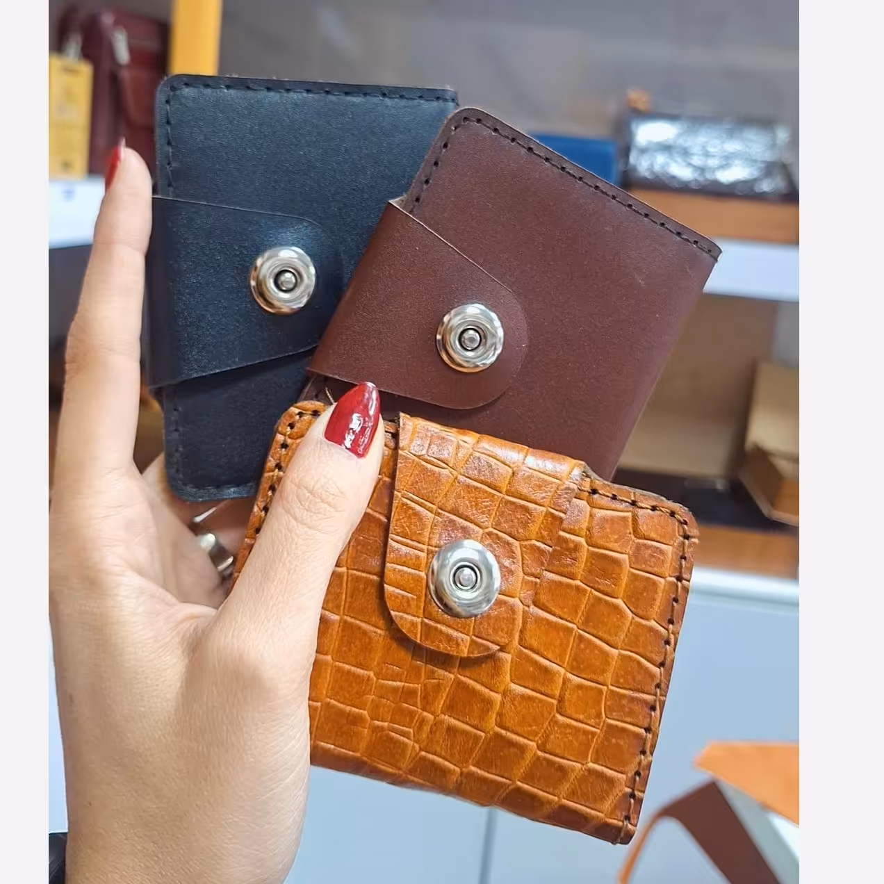 جاکارتی چرم طبیعی دستدوز،جاکارتی 10کارته،جاکارتی کم حجم چرم طبیعی گاوی فقط رنگ مشکی موجوده