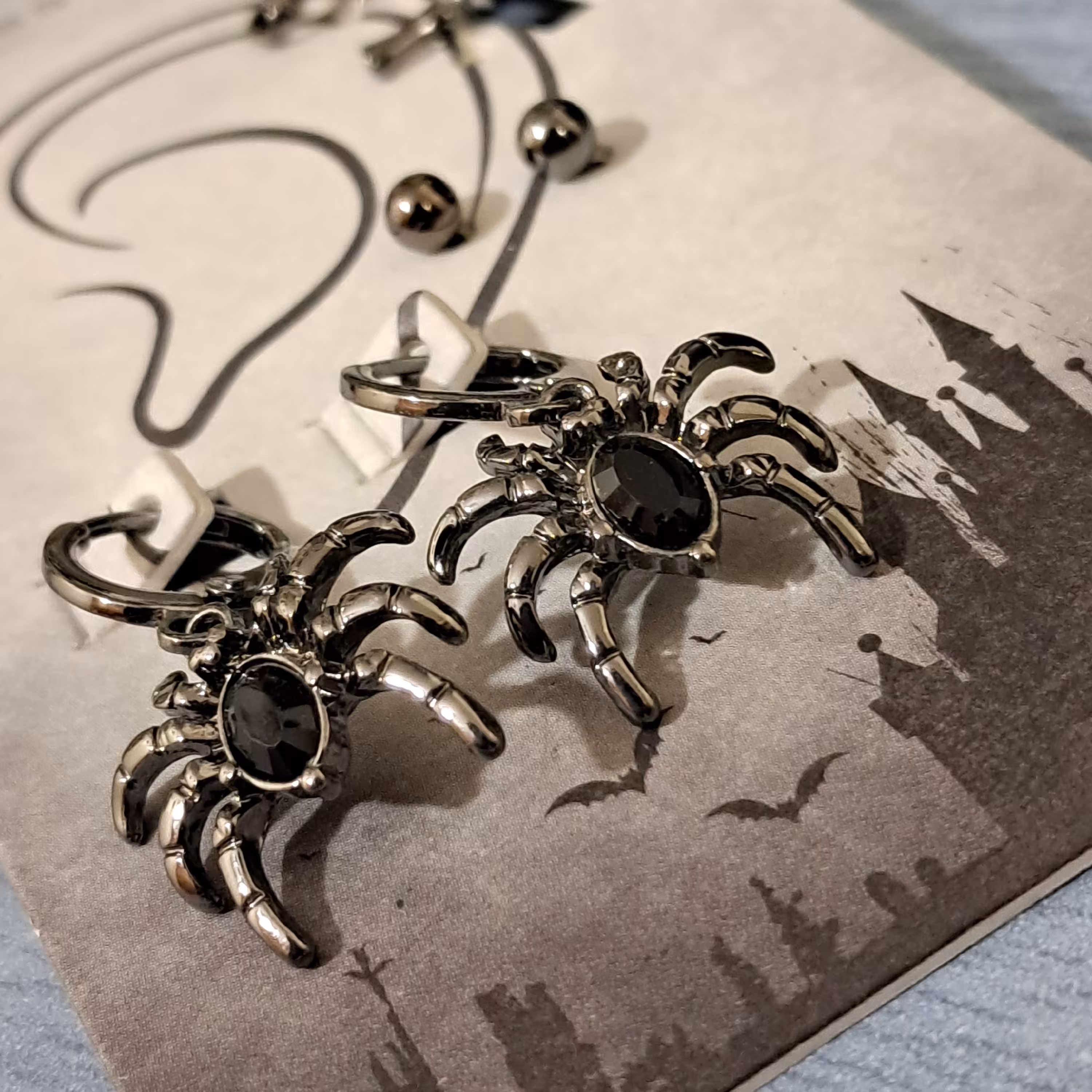 پک گوشواره عنکبوت مشکی.گوشواره ایرکاف.گوشواره میخی.بسیار مقاوم و یه کار بسیار قوی.با 50 درصد تخفیف از اینجا سفارش بزن