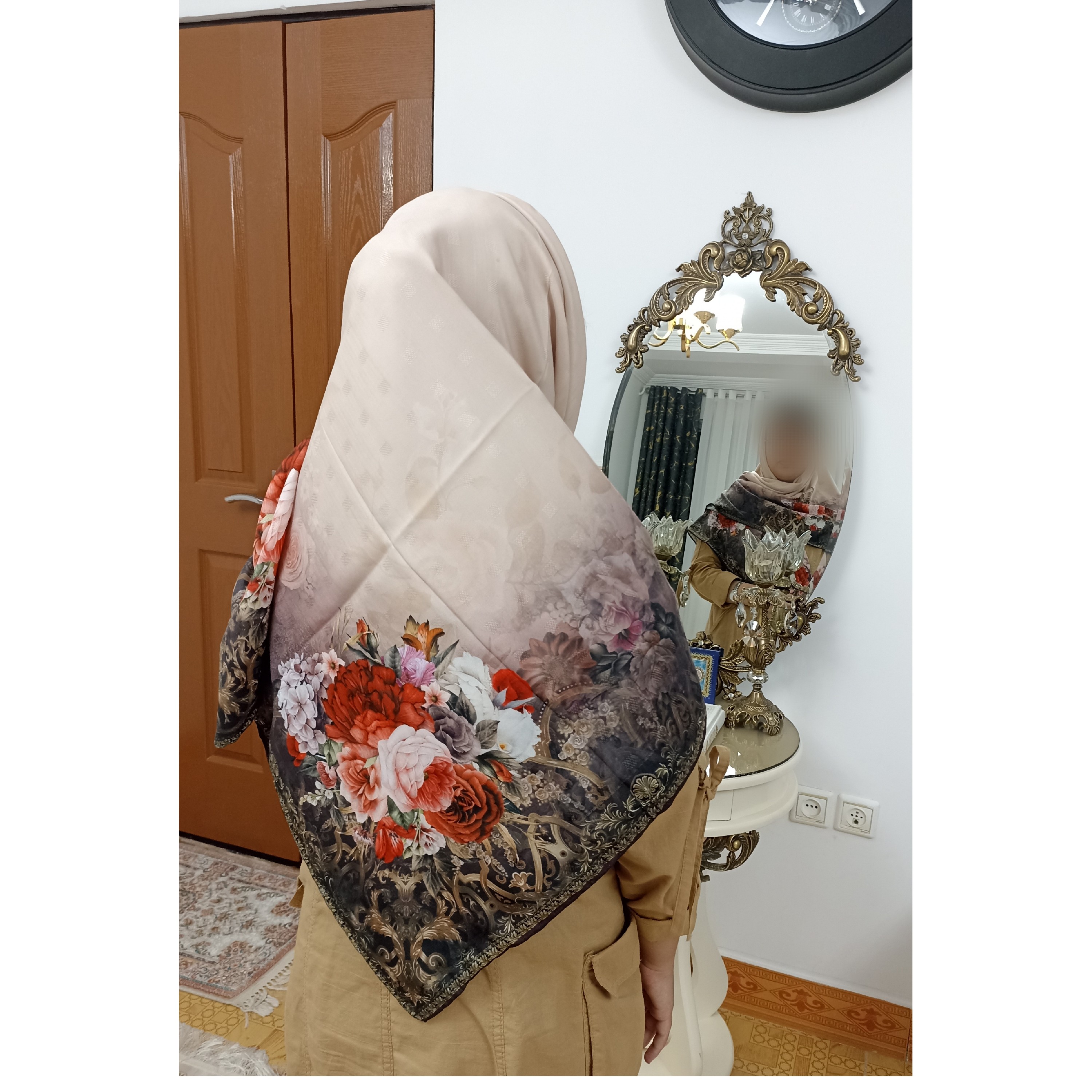 روسری نخی حاشیه گلدار فوق العاده زیبا