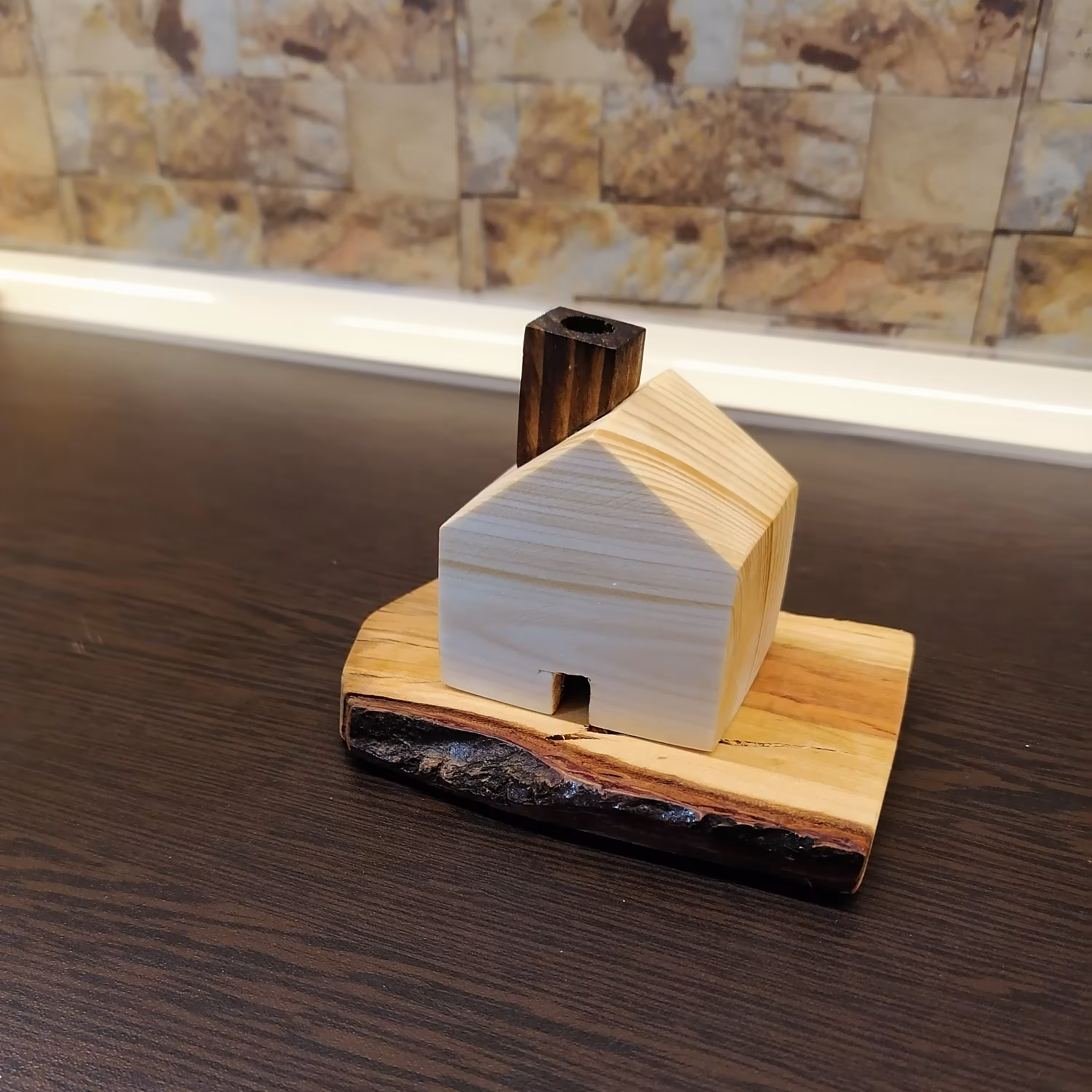 جاعودی آبشاری چوبی طرح کلبه 