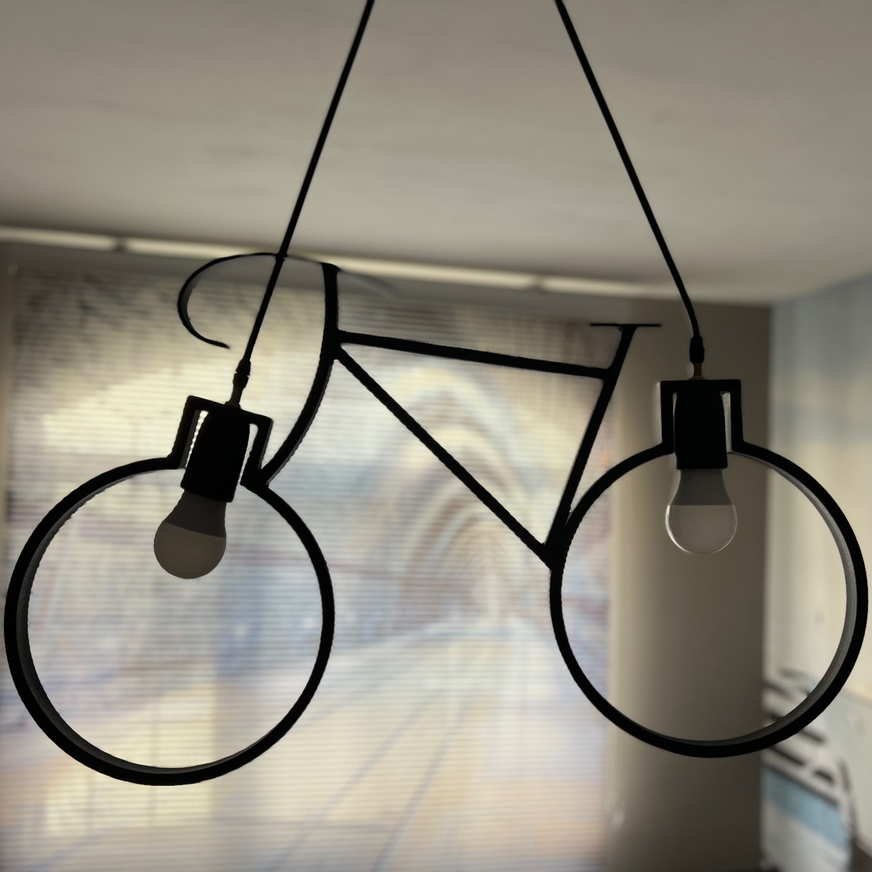 لوستر فلزی طرح دوچرخه رنگ مشکی سمباده ای کوره ای