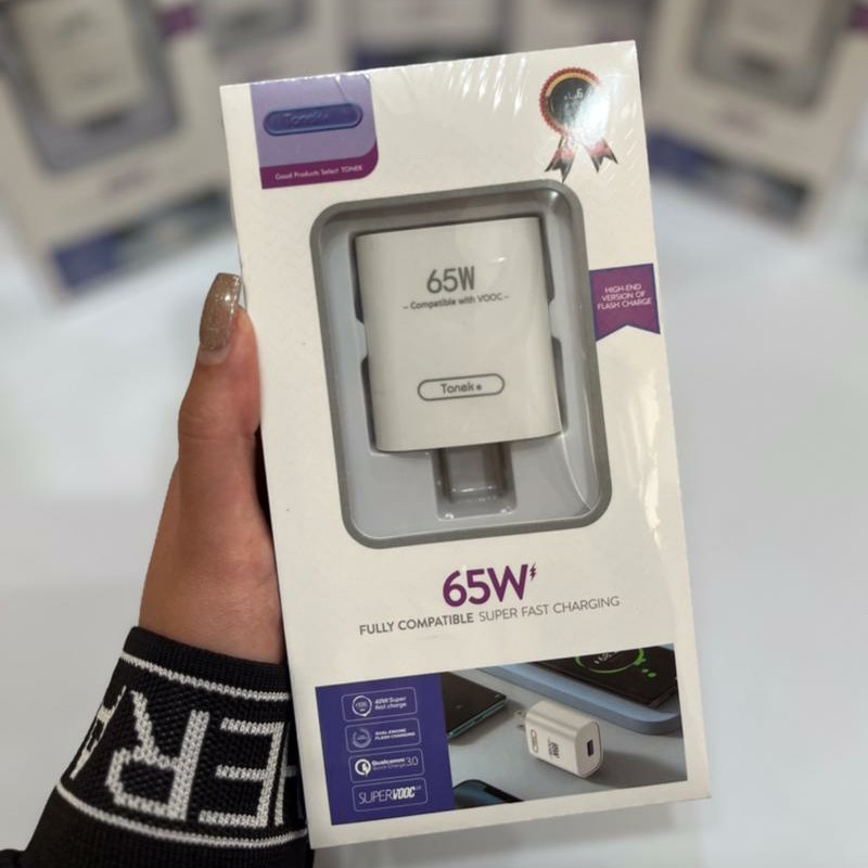 آداپتور  65 وات برند تونک خروجی USB  دارای 6 ماه گارانتی از تاریخ فاکتور