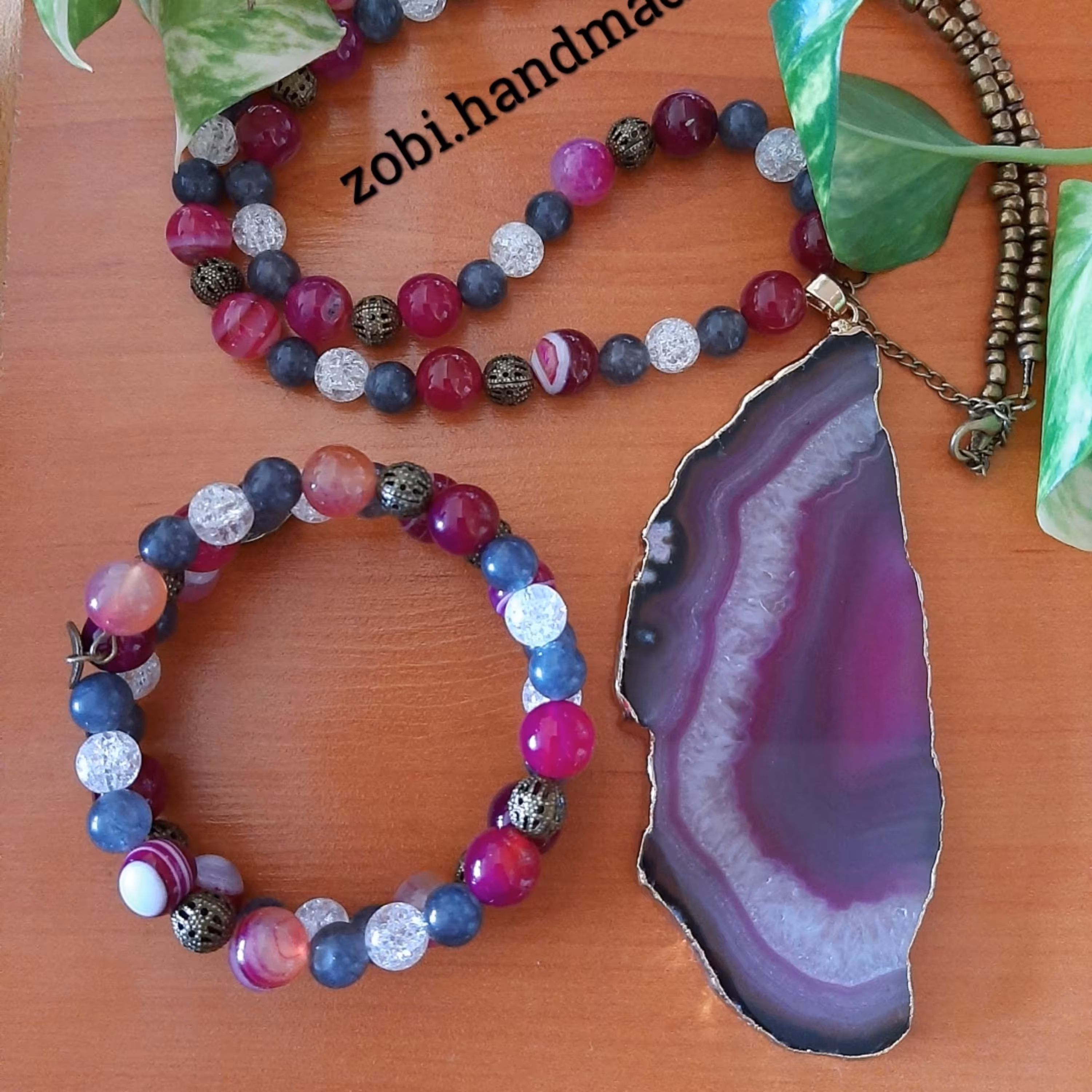 نیم ست صورتی