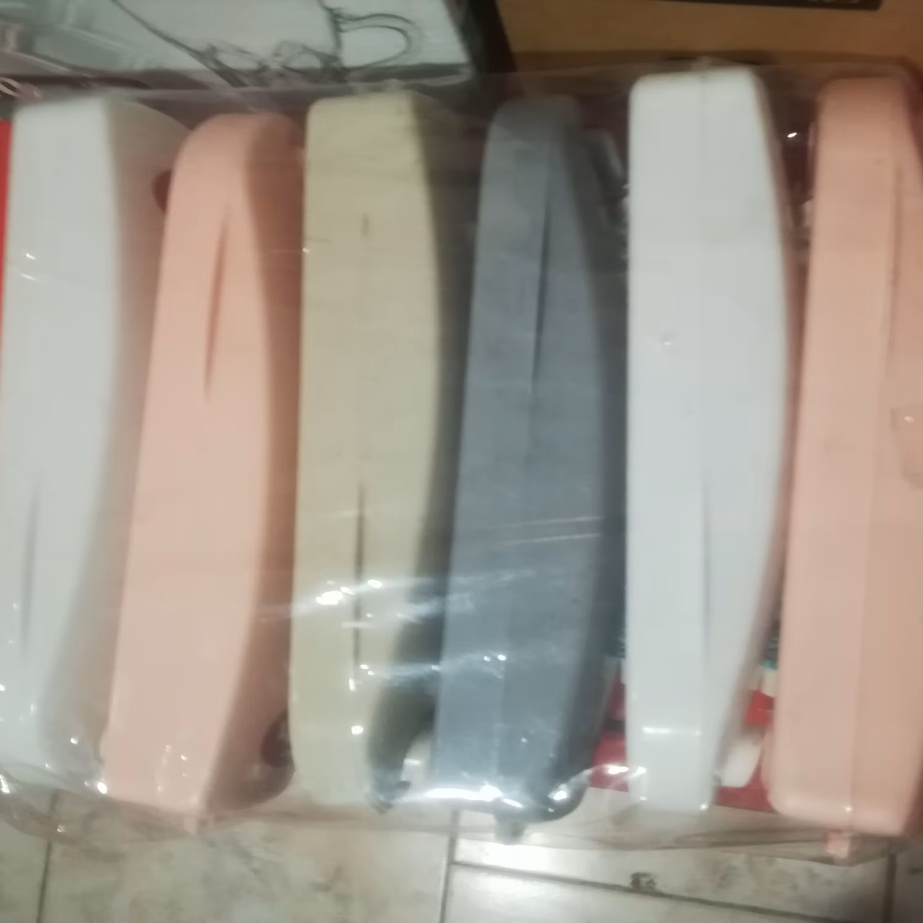 جارو نپتون در رنک های سفید و خاکستری و صورتی