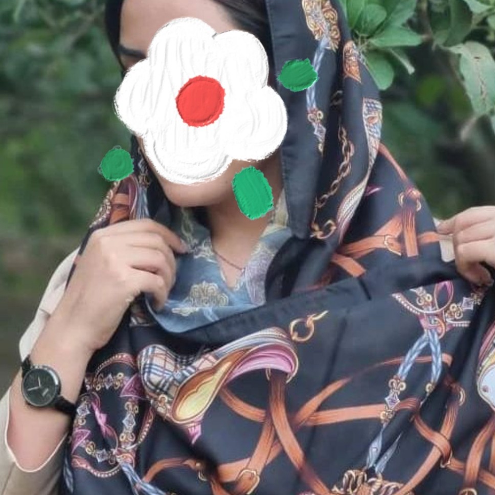 شال 100 درصد نخ اصلا لیز نیست چروک نمیشه بسیارباکیفیت