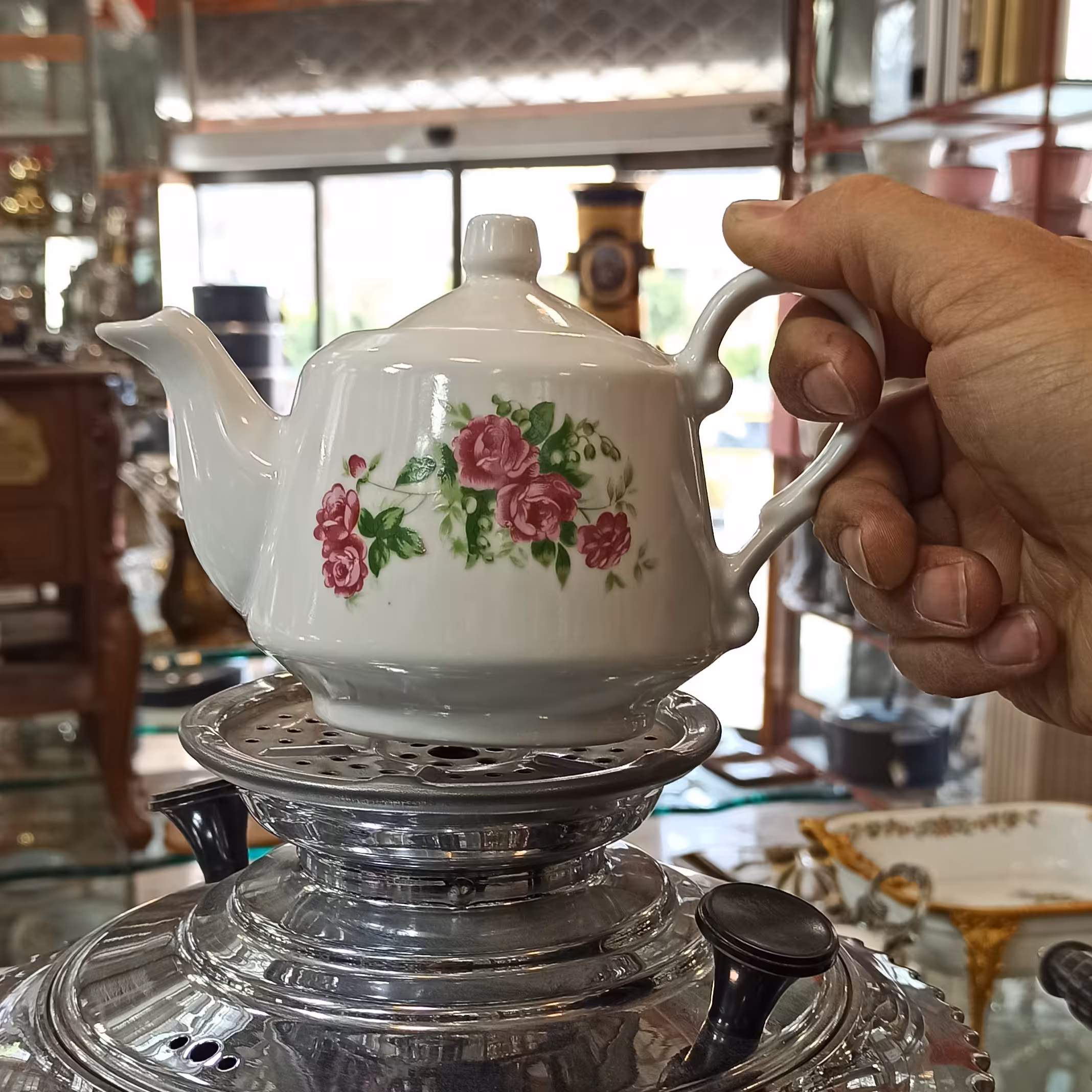 قوری چینی گل سرخ سایز 3