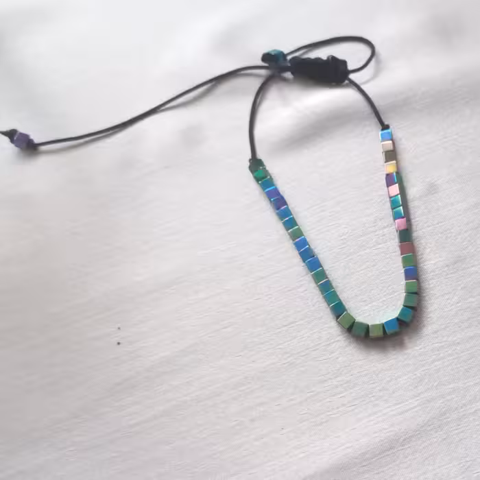 دستبند آسانسوری حدید هفت رنگ مکعبی 