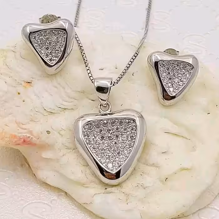 نیم ست نقره جواهر تایلندی با آبکاری طلا سفید.