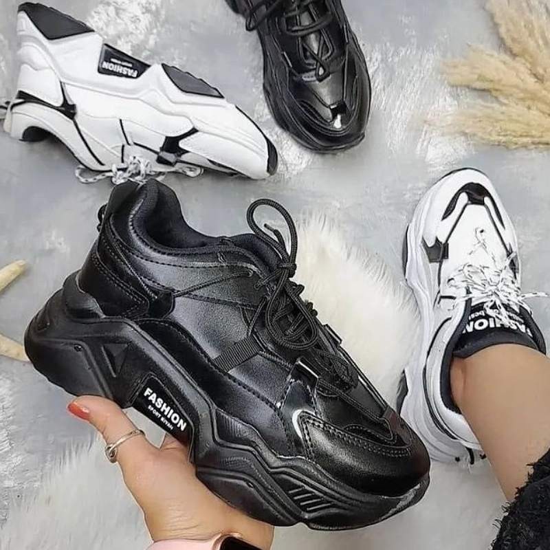 کتونی زنانه فشن لژ 5سانت  رنگ مشکی وزن 150گرم سایز37تا40