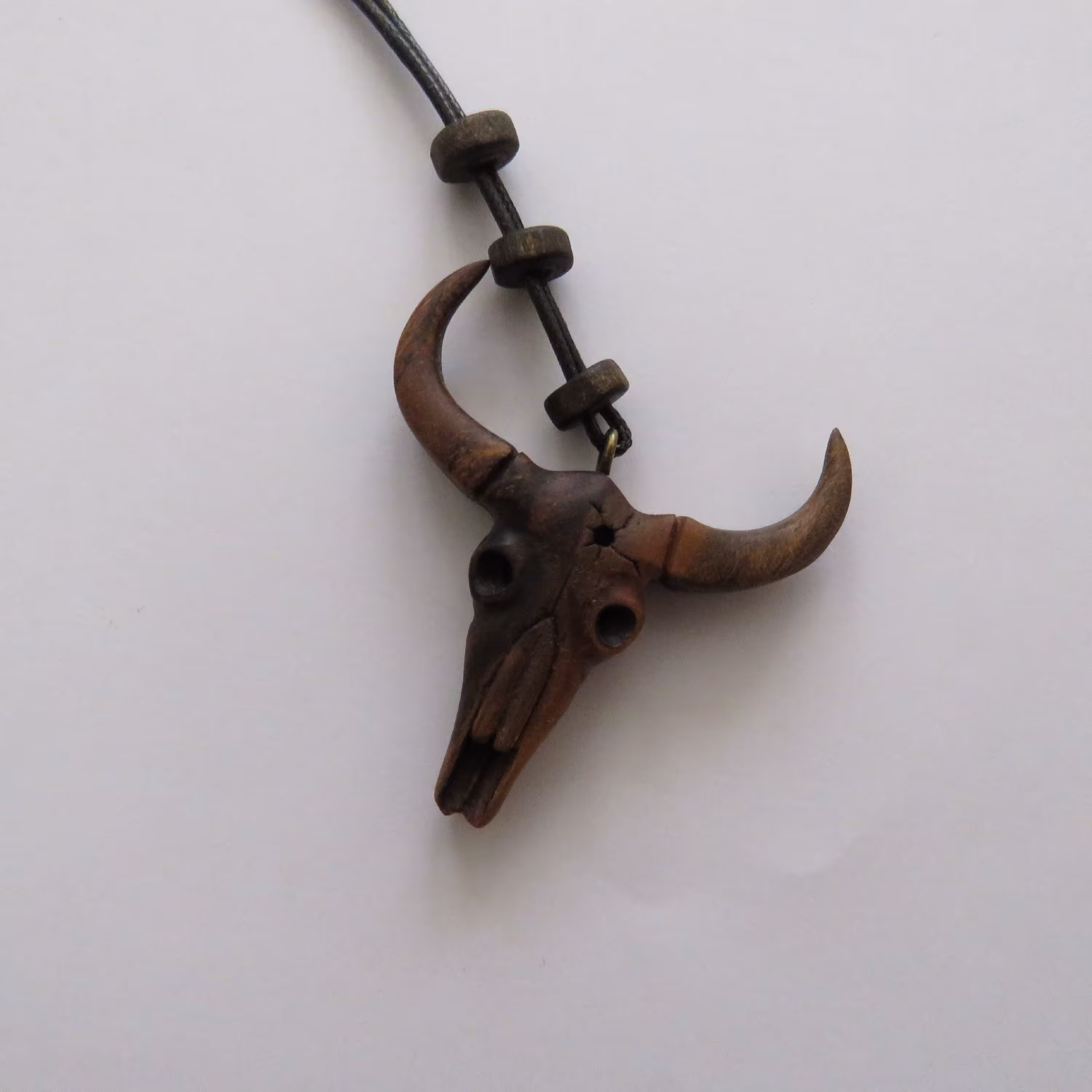 •گردنبند طرح جمجمه گاو  •کد محصول:N11