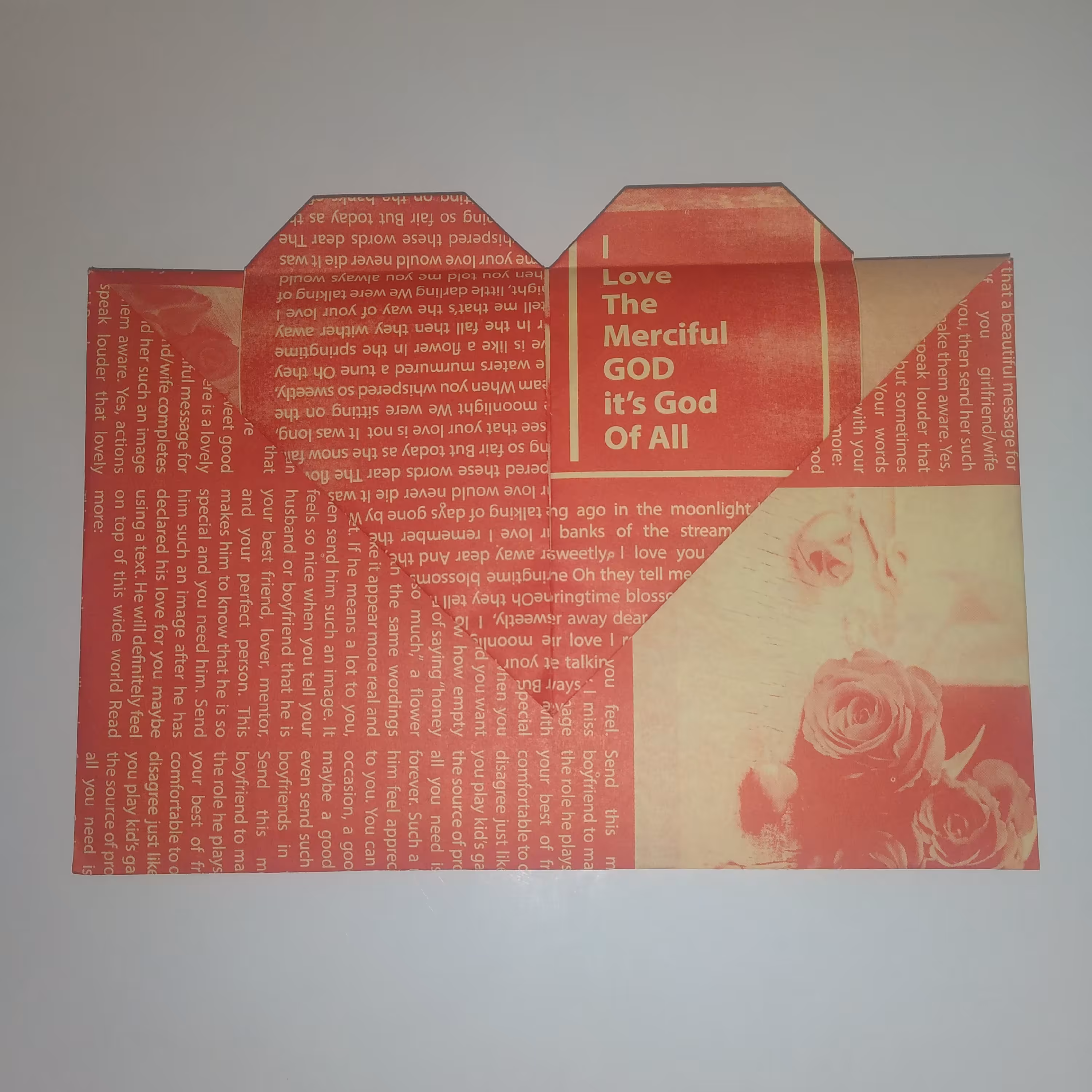 مناسب برای پاکت پول و پاکت نامه. ابعاد 16×11 میباشد. دارای چسب دوطرفه برای بستن در پاکت(توی عکس هم مشخصه)قیمت هر عدد4000