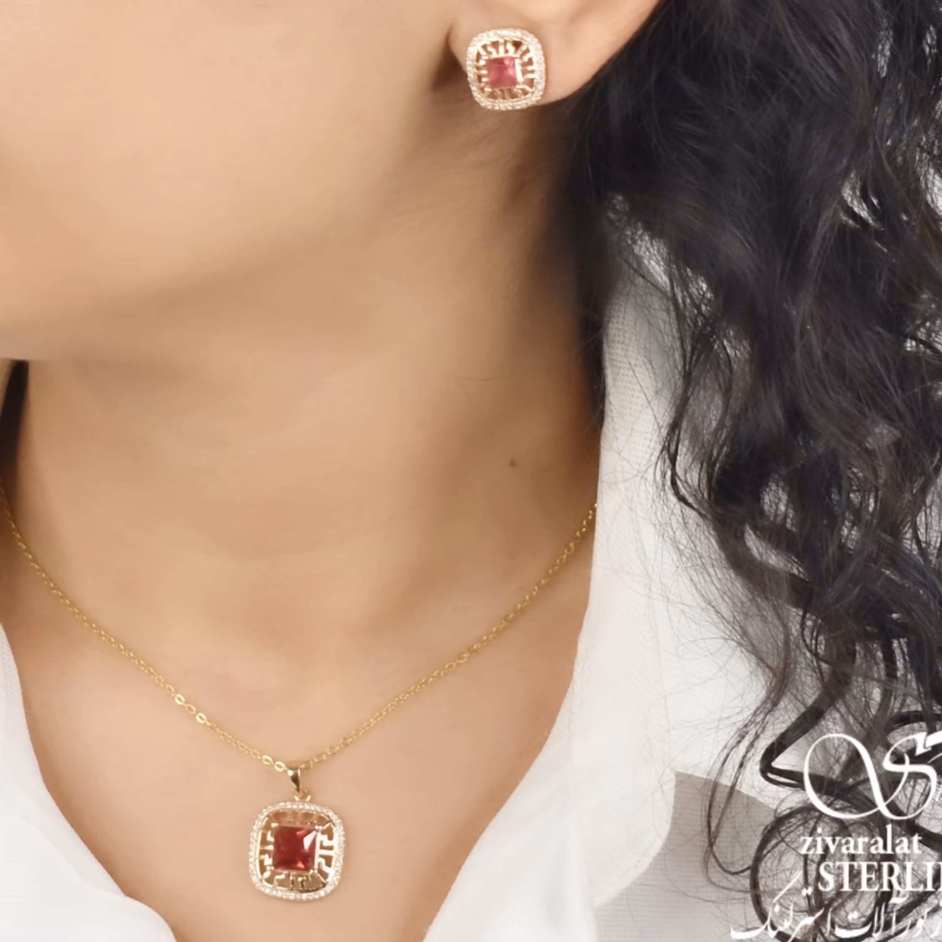 نیمست نگین قرمز ژوپینگ با زنجیر ژوپینگ کد 6920