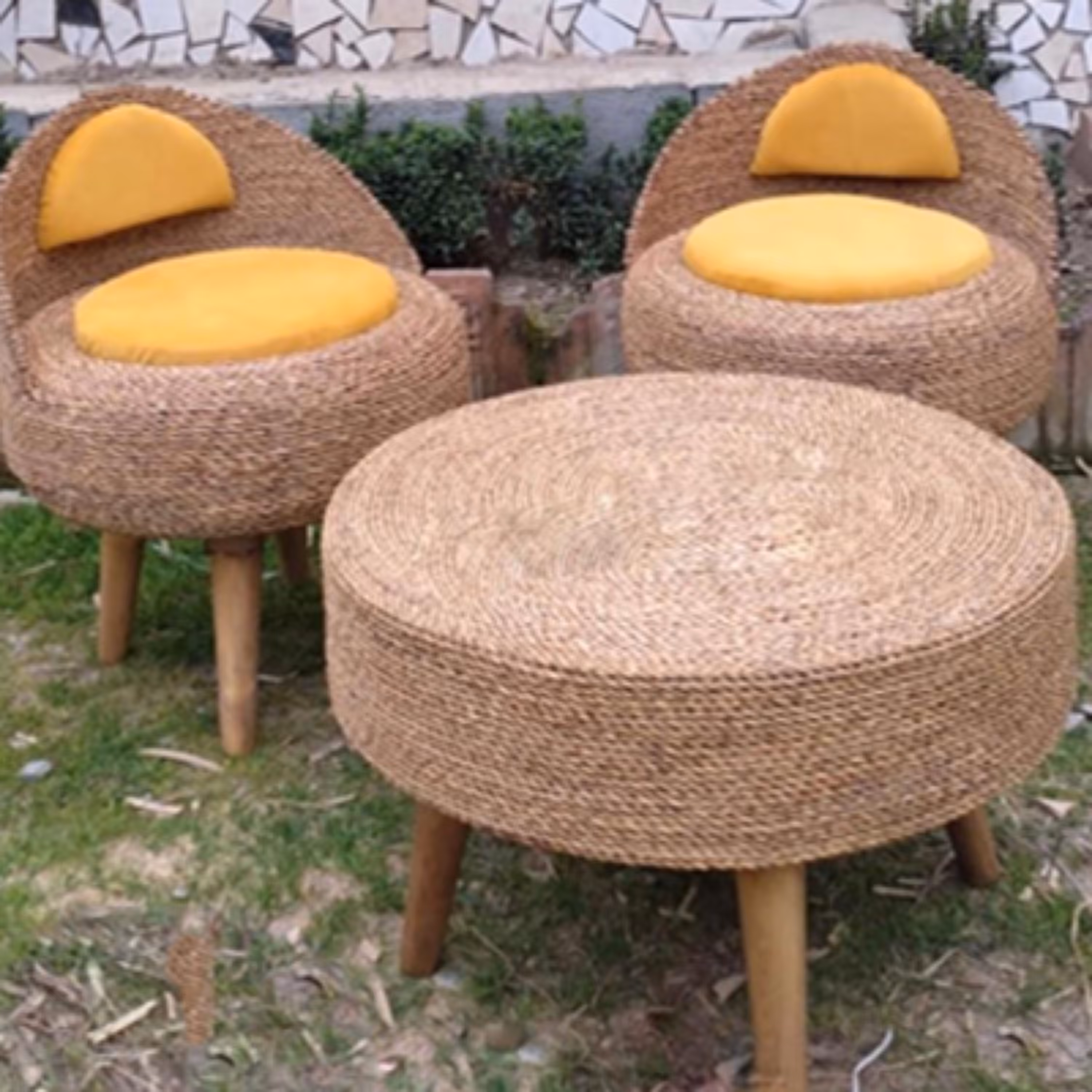 صندلی حصیری تشک زرد