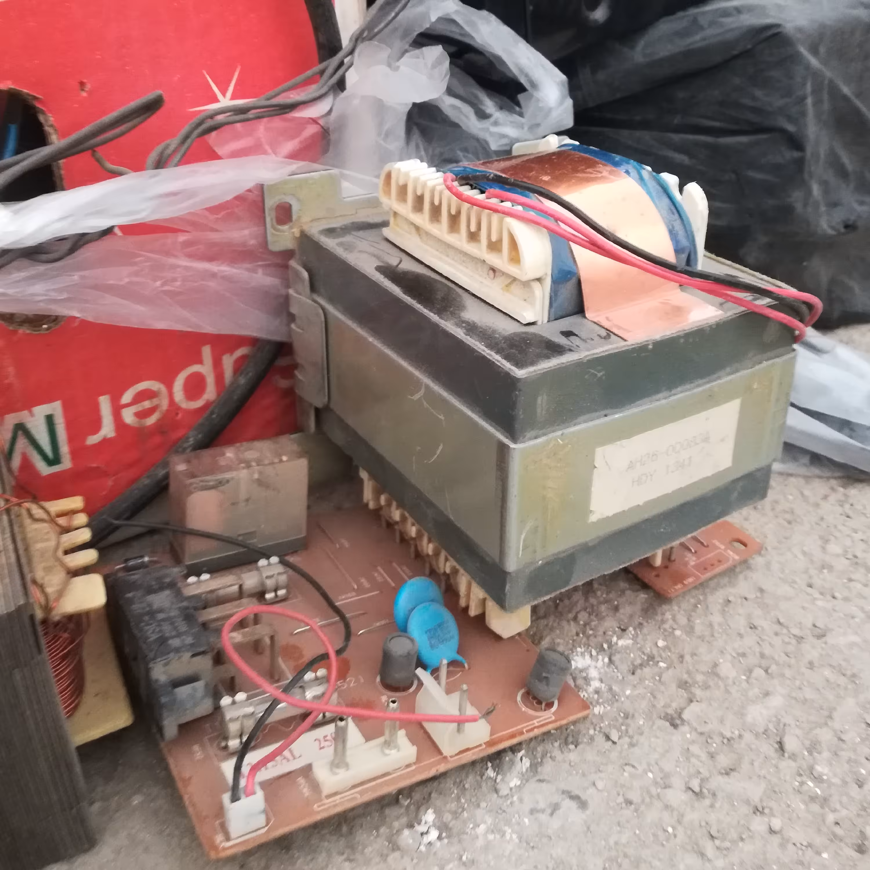 ترانس 10 آمپر 24و12و17و.ولت