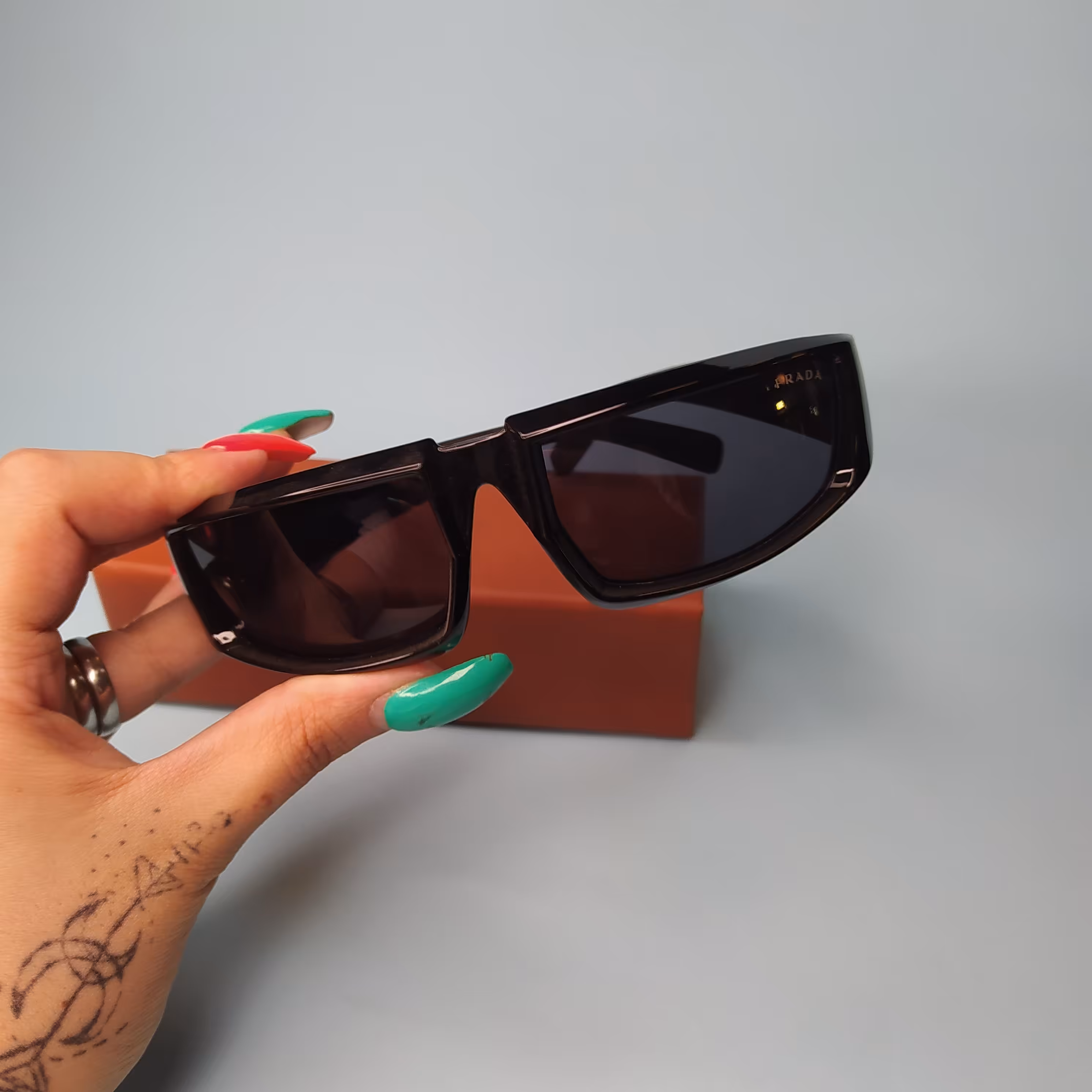 عینک آفتابی یووی 400پرادا ایتالیایی 