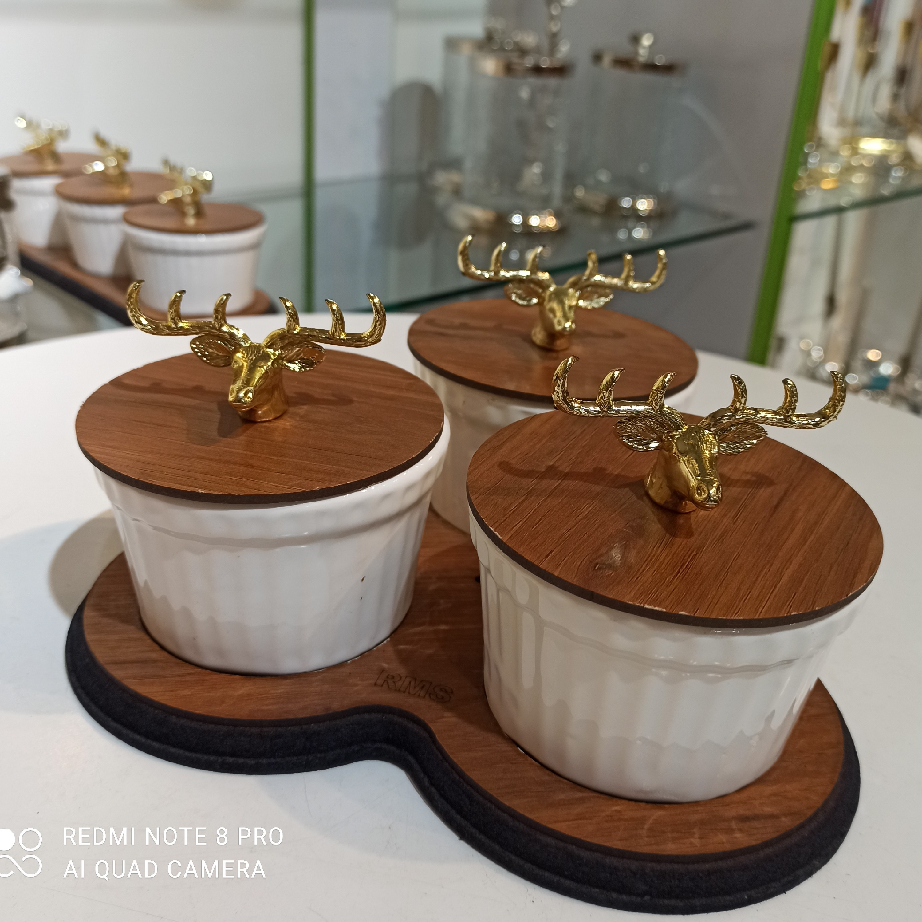 بانکه بانکه سه عددی بانکه درب چوبی