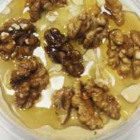 میکس کره بادام زمینی، کره نارگیل، عسل و گردو.بسیار خوشمزه 