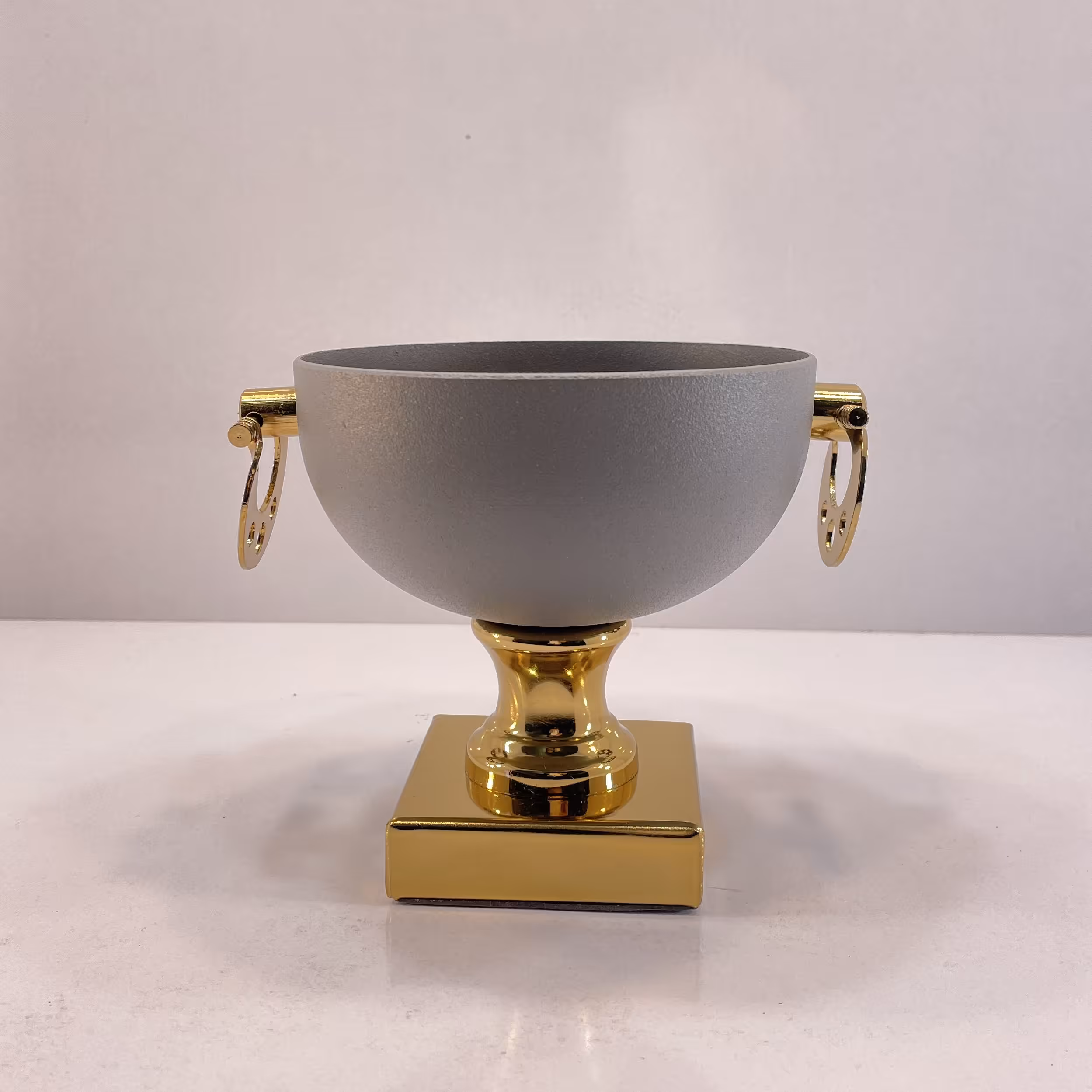 اردوخوری وزرا مدل پرستو طوسی طلایی-آبکاری فورتیک -رنگ استاتیک
قیمت کارخانه ارسال کارخانه