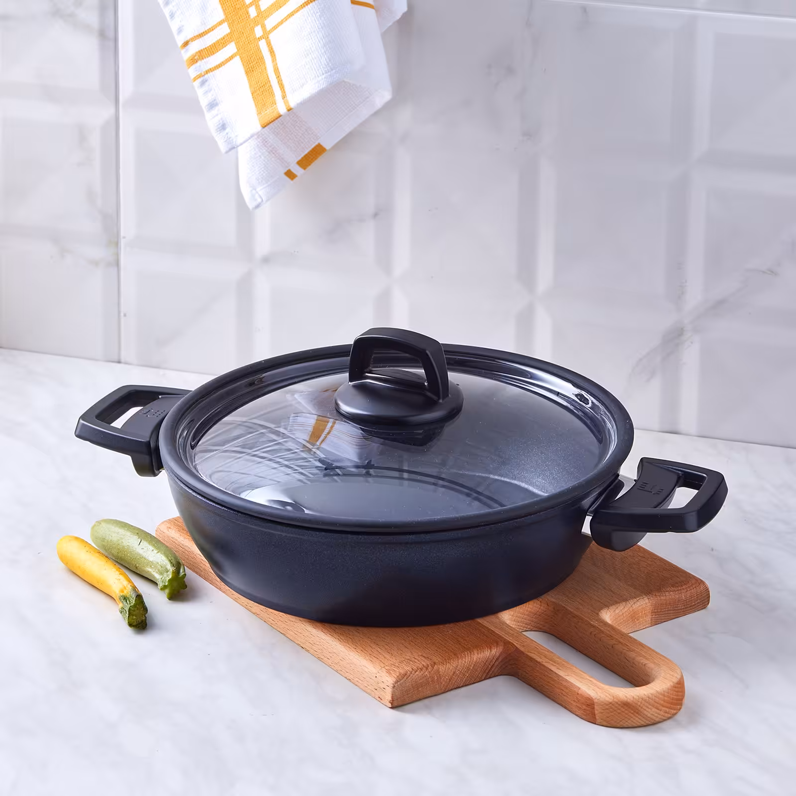 ماهیتابه درب دار 26 سانتی الماس کاراجا رنگ مشکی کد 502000185