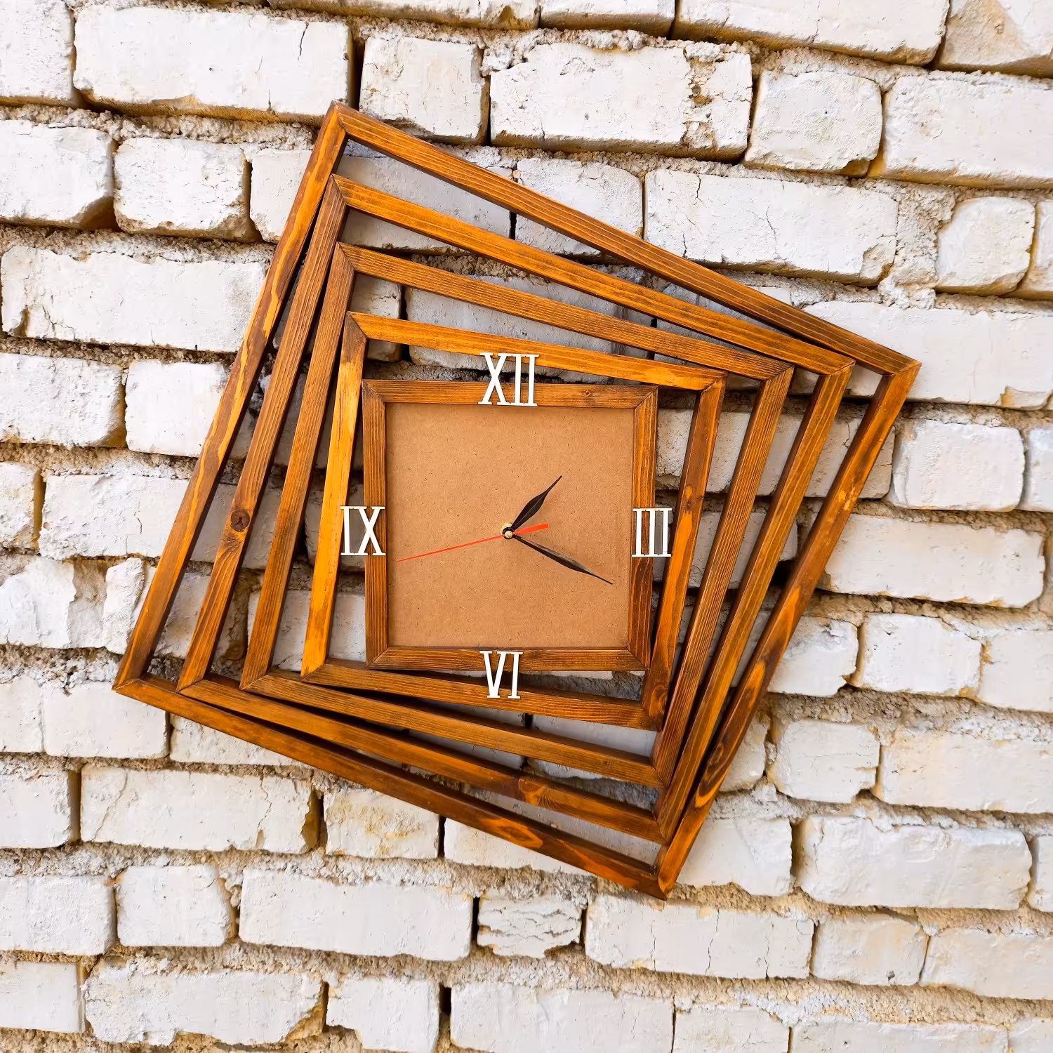 ساعت دیواری چوبی مدل سابور  دستساز(پس کرایه) 