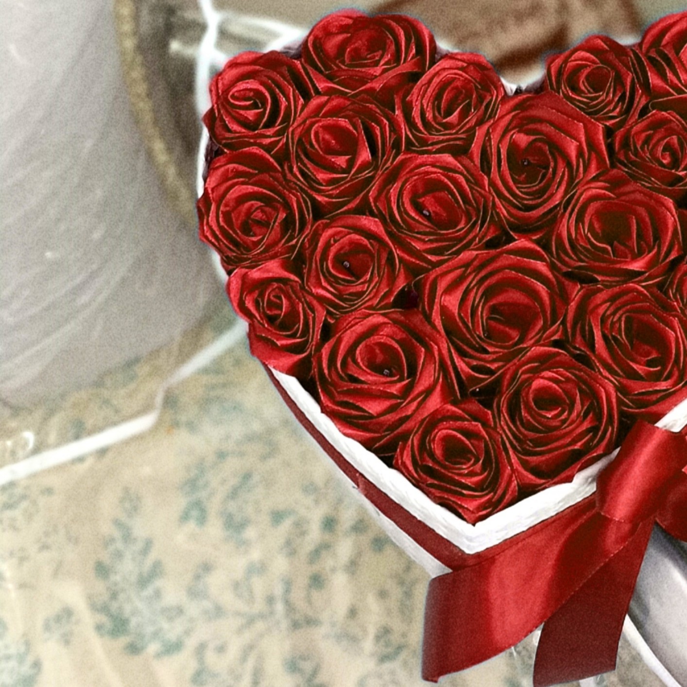 باکس گل رز روبانی رنگ قرمز
