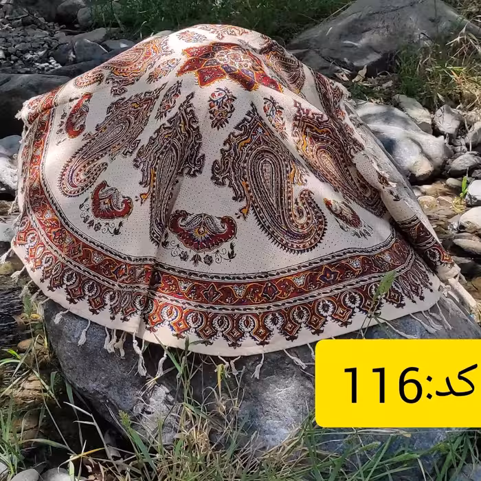 کد 116رومیزی و جلو مبلی قلمکار درجه یک طرح گل و بته شالی قطر120در120 رنگ قرمز کلاسیک