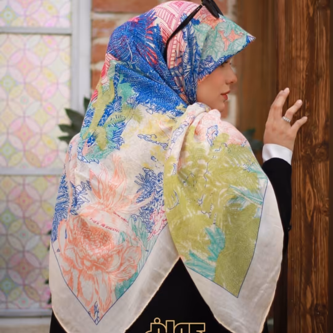 روسری عیدانه طرح و نقوش بسیار زیبا نخ پنبه ارسال رایگان روسر ی نخی روسری مجلسی روسری خاص روسری شاد روسری عید