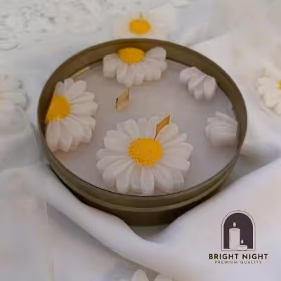 شمع بابونه با ظرف فلزی