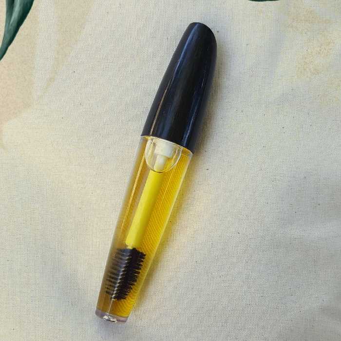 تقویت مژه و ابرو گیاهی مادر زمین