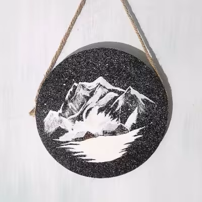 دیوار کوب چوبی کوه برفی