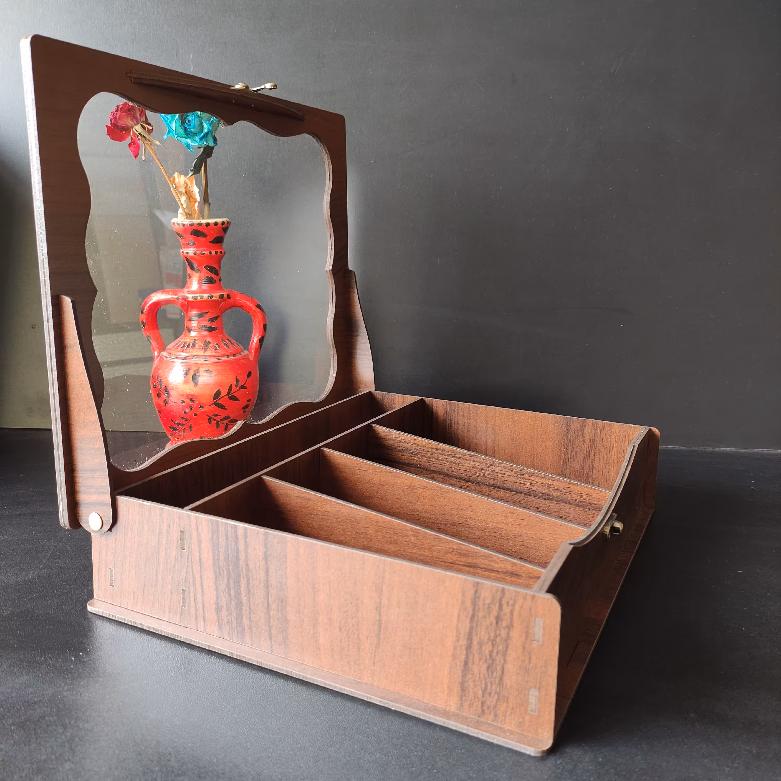 جعبه پذیرایی درب شیشه ای قهوه ای پررنگ