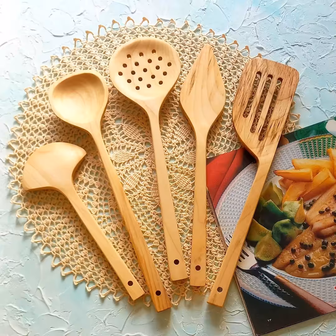 ست کفگیر ملاقه چوبی دستساز بارلی ویژه جهیزیه عروس 5 تکه چوب توسکا کد bar0212