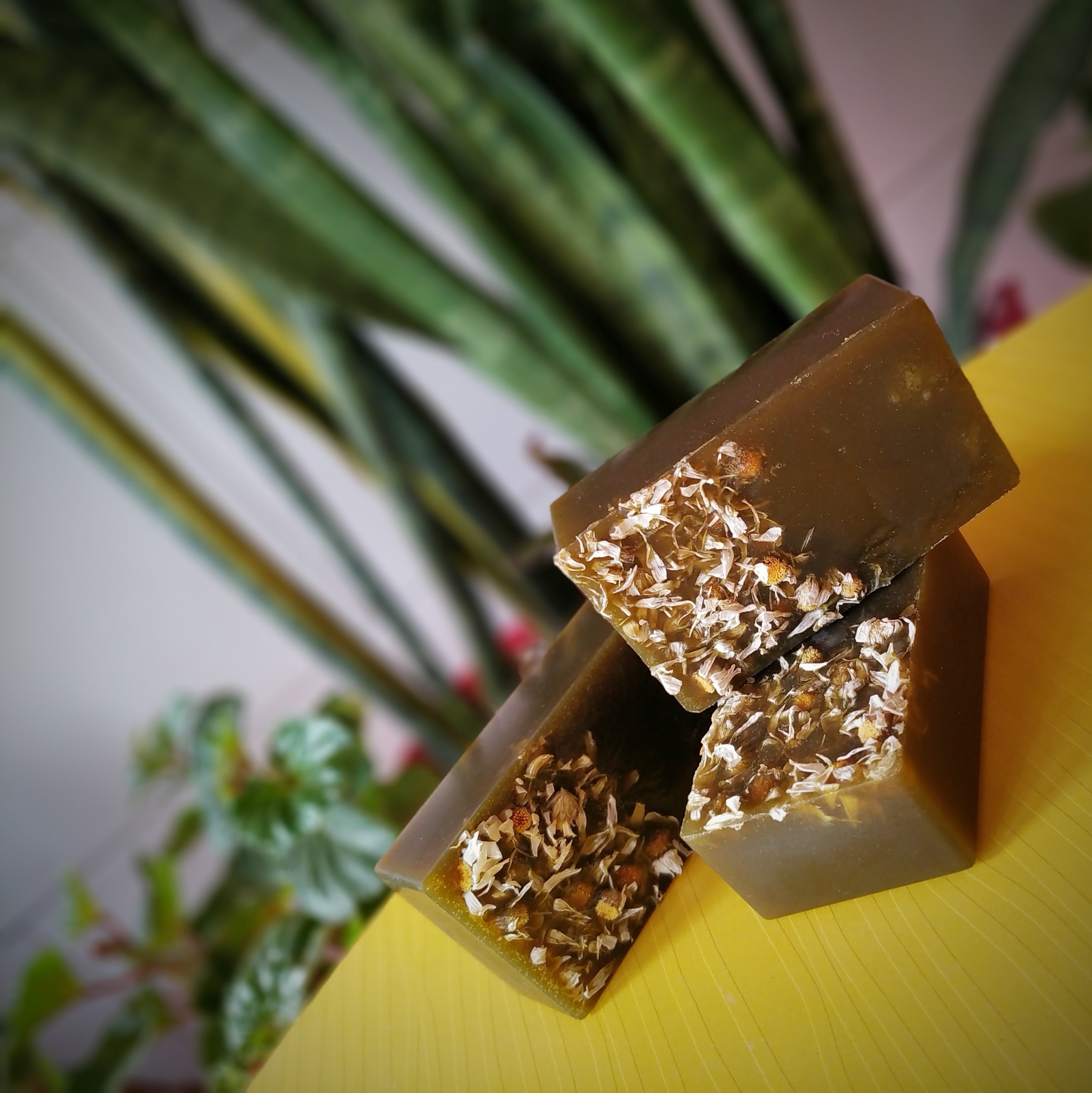 صابون گیاهی درجه یک بابونه (100گرمی) با فرمولاسیون تخصصی