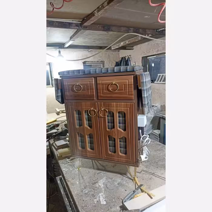 میز اتو کمددار درب و کشو رنگ نیم پلی استر براق و پریزدار